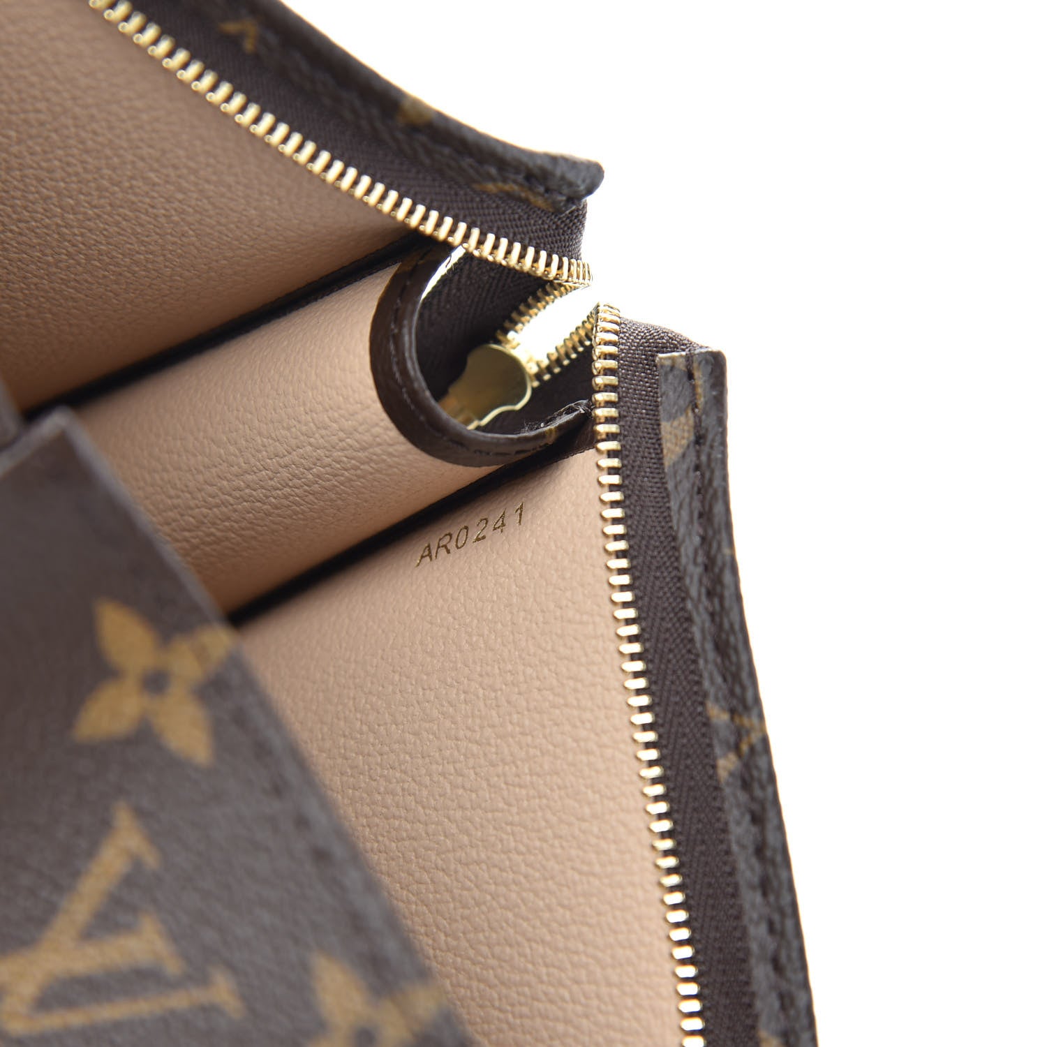 Louis Vuitton Monogram Toiletry Pouch 26 6 of 10