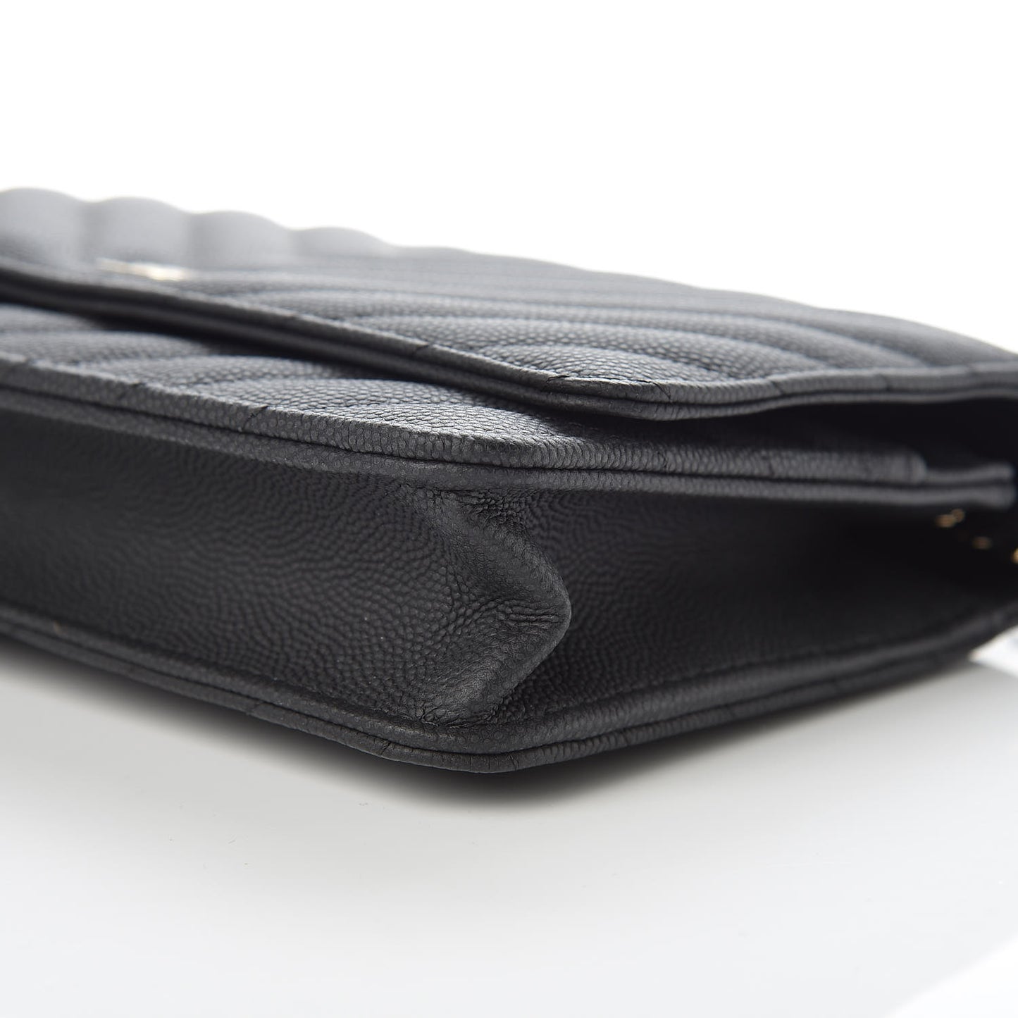 Caviar Chevron Quilted Wallet On Chain WOC Black