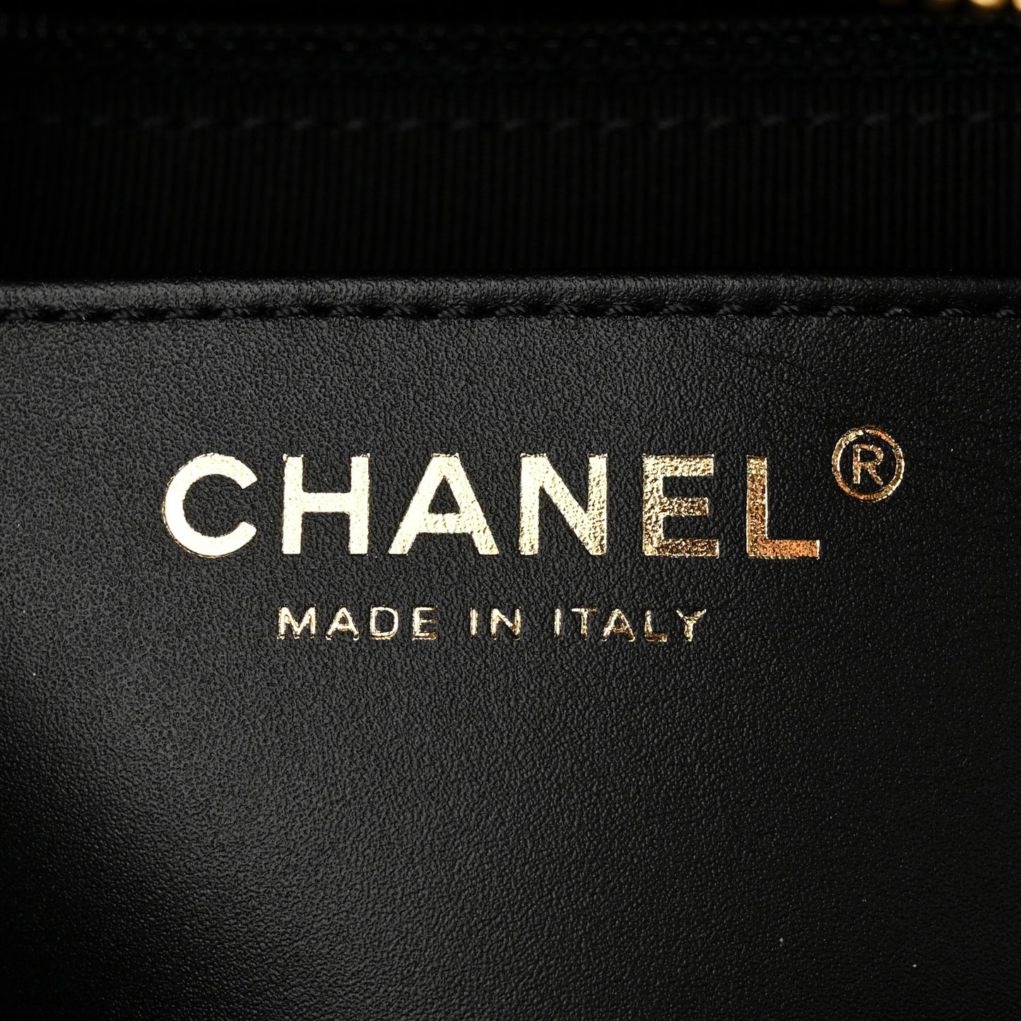 Caviar Quilted CC Small Top Handle Vanity Case Black
