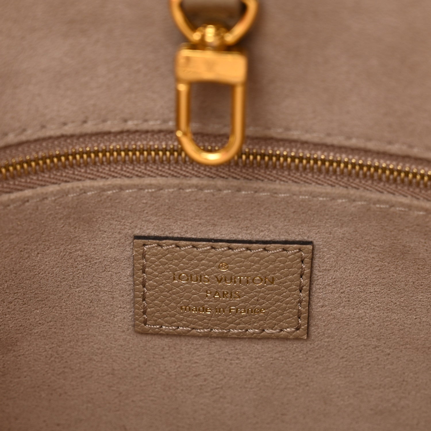Louis Vuitton LOUIS VUITTON Empreinte Monogram Giant Onthego PM Tourterelle Creme 7 of 9