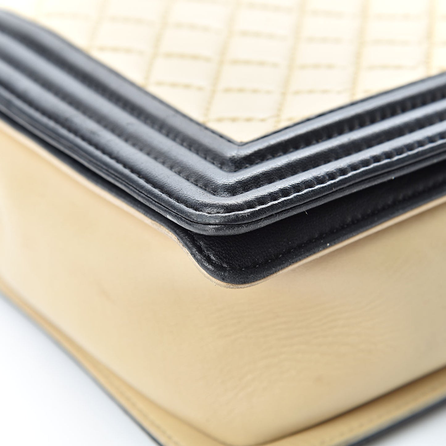 Lambskin Quilted Large Boy Flap Beige Black