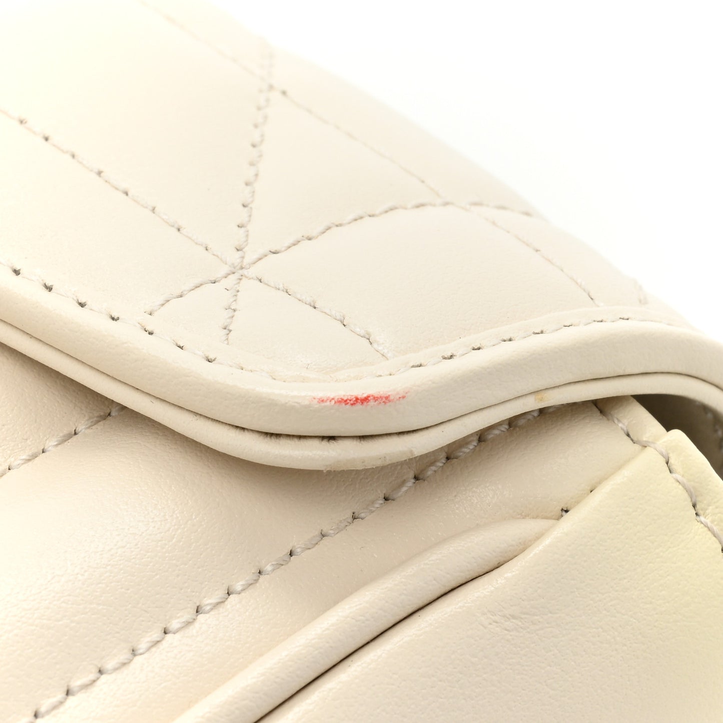 Calfskin Matelasse Aria Super Mini GG Marmont Shoulder Bag Mystic White