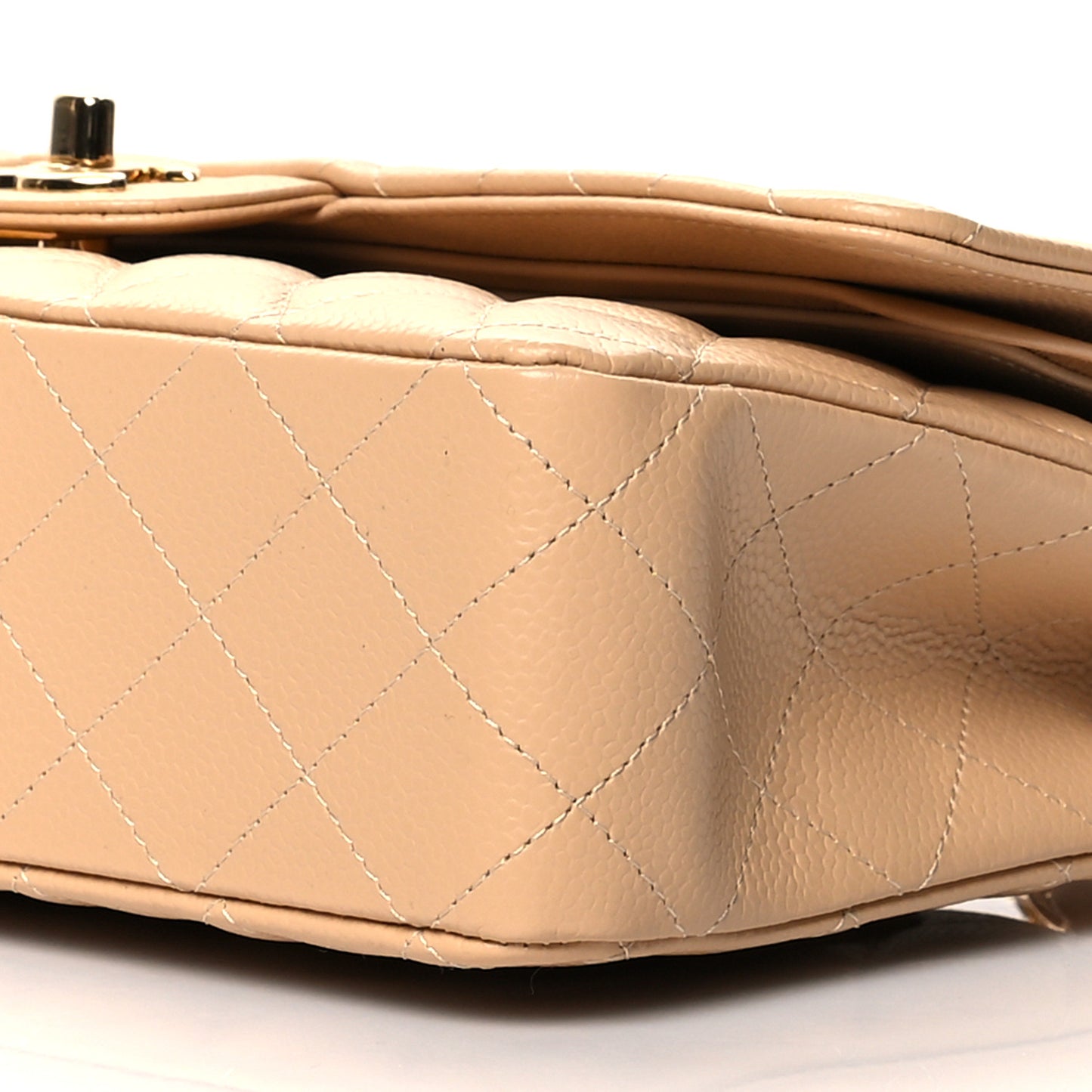 Caviar Quilted Medium Double Flap Beige Clair