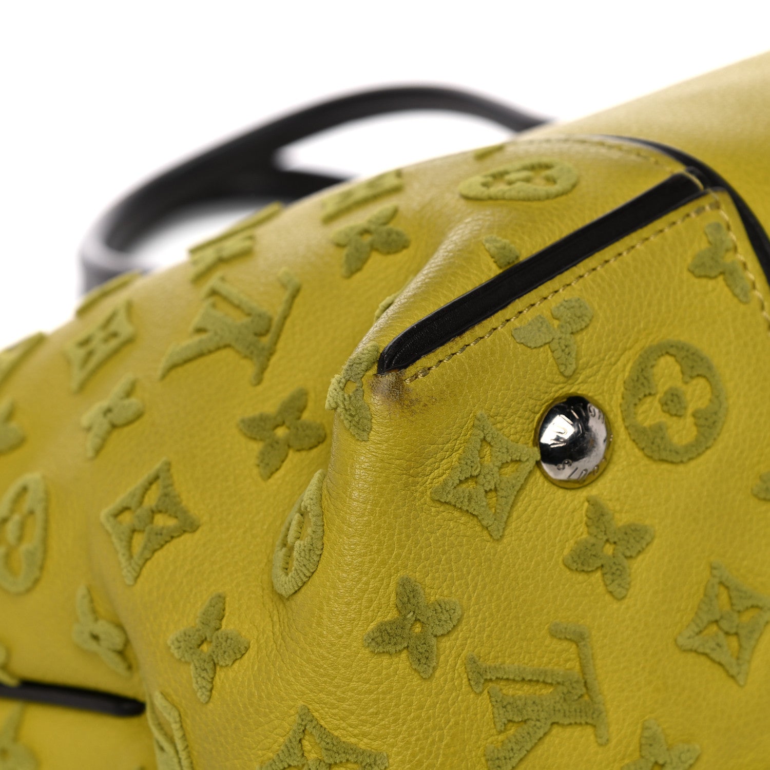 Louis Vuitton Veau Cachemire Tote W PM Pistache 10 of 15