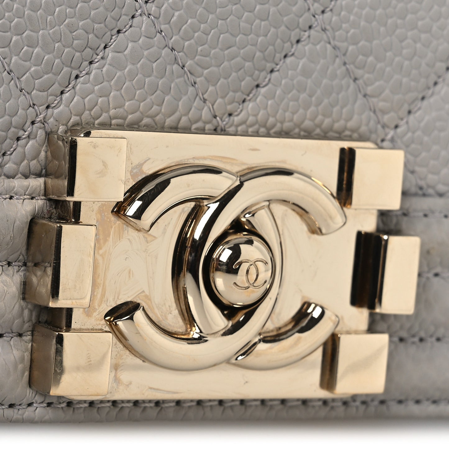 Caviar Quilted Medium Boy Flap Grey