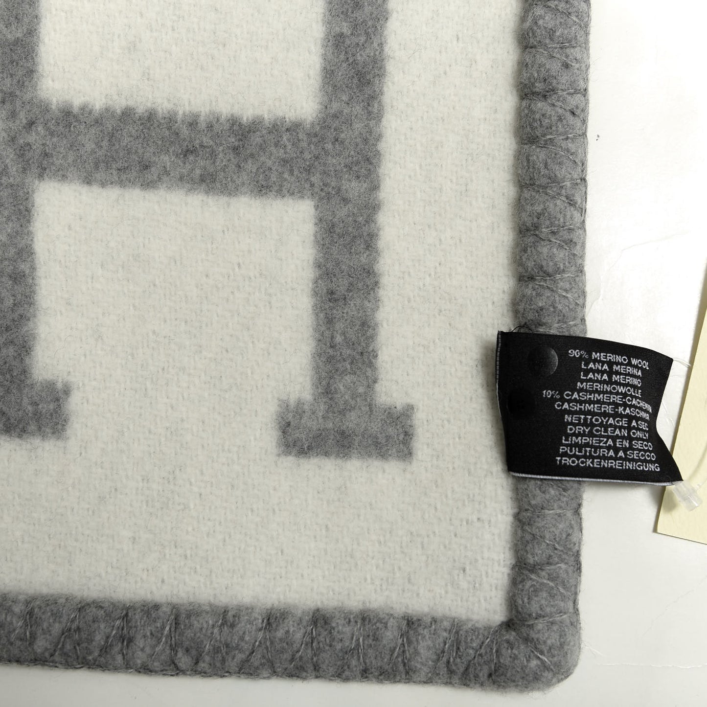 Wool Cashmere Avalon III Blanket Ecru Gris Clair