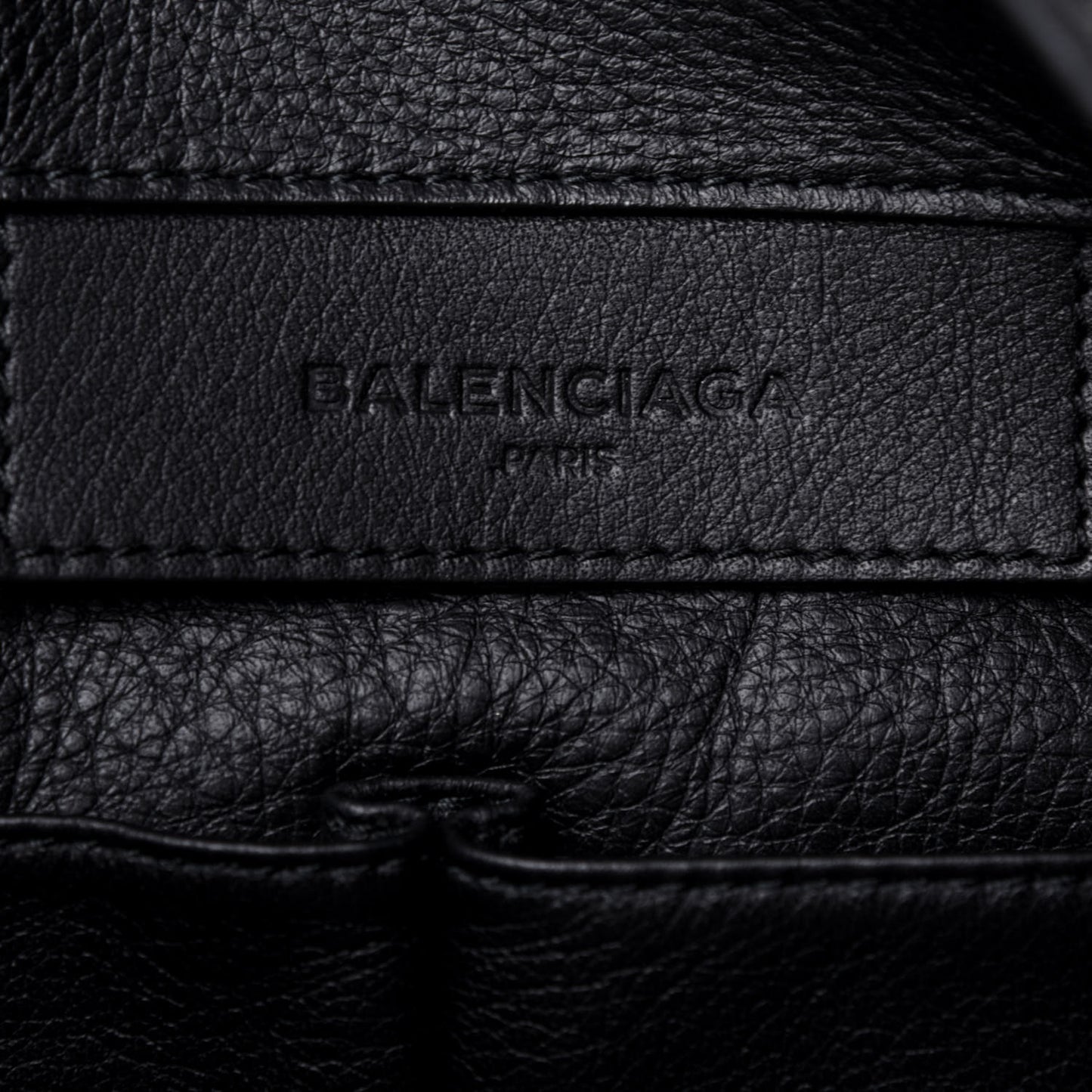 Supple Calfskin Papier A4 Zip Around Tote Black