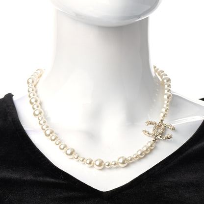 Chanel Pearl Crystal CC Camellia Short Necklace Gold 2 of 4