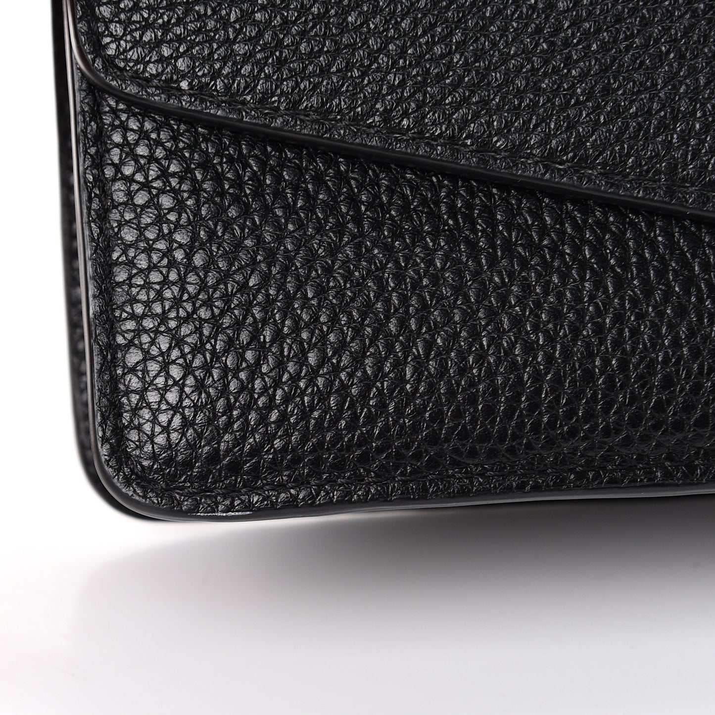 Small Classic Grain Calfskin Small Darley Black