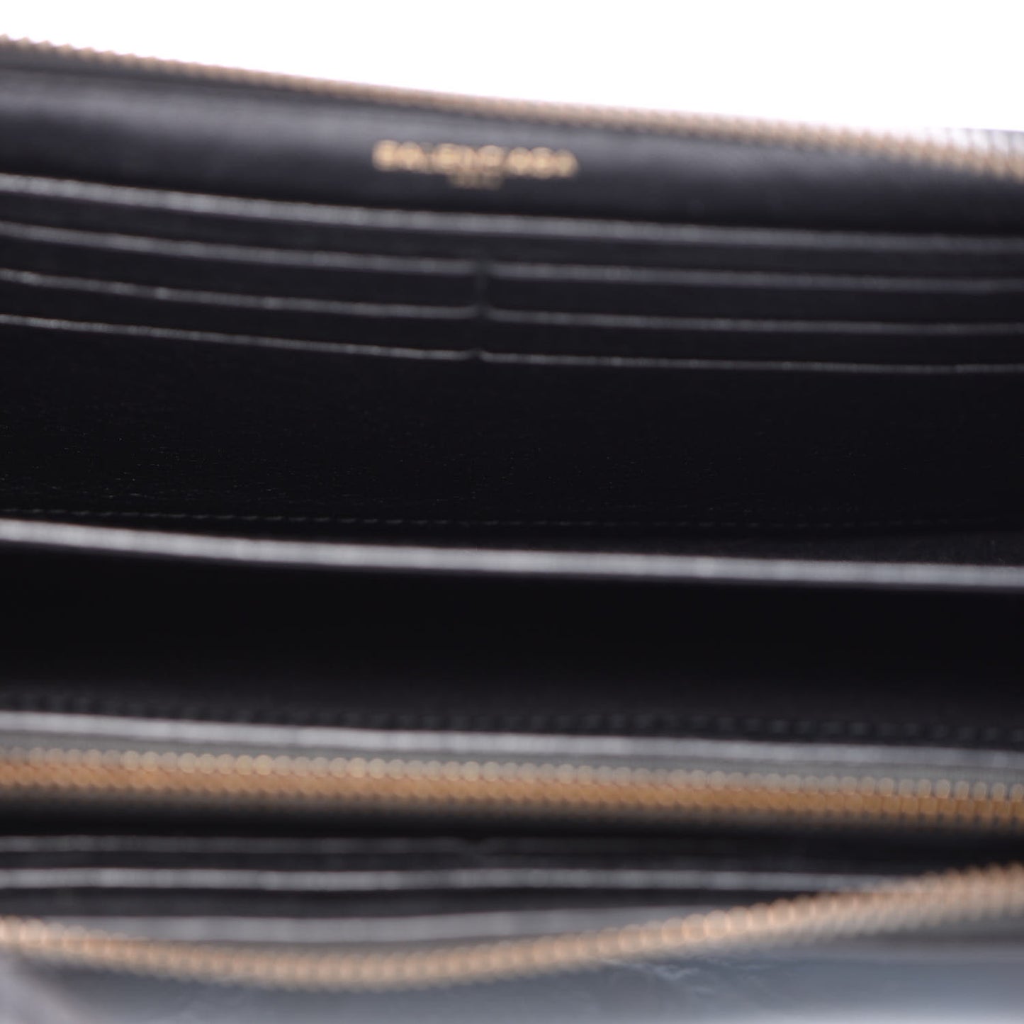 Agneau Arena Graffiti All Over Classic Hardware Continental Zip Around Wallet Black Multicolor