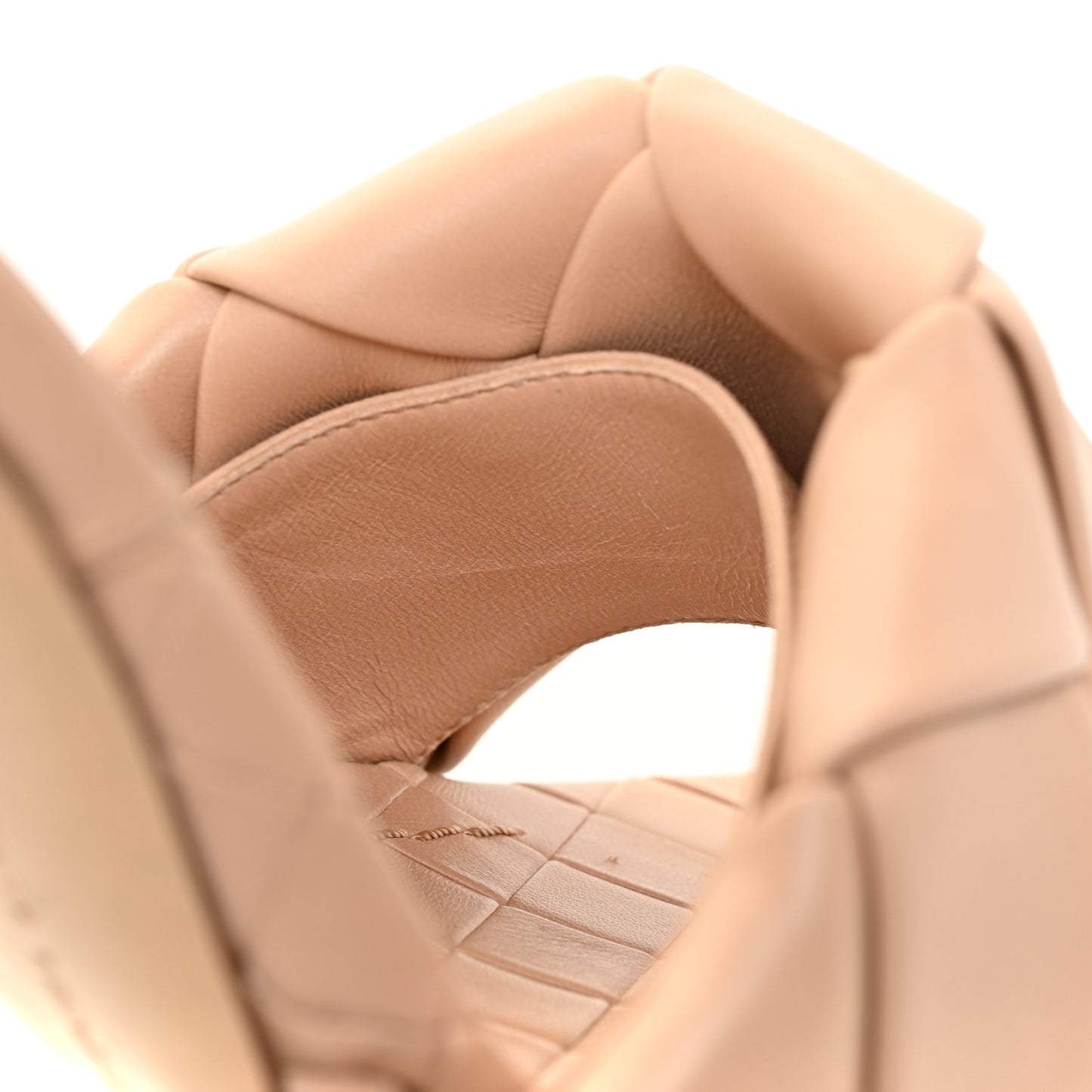 Nappa Maxi Intrecciato Lido Mule Sandals 39 Cipria