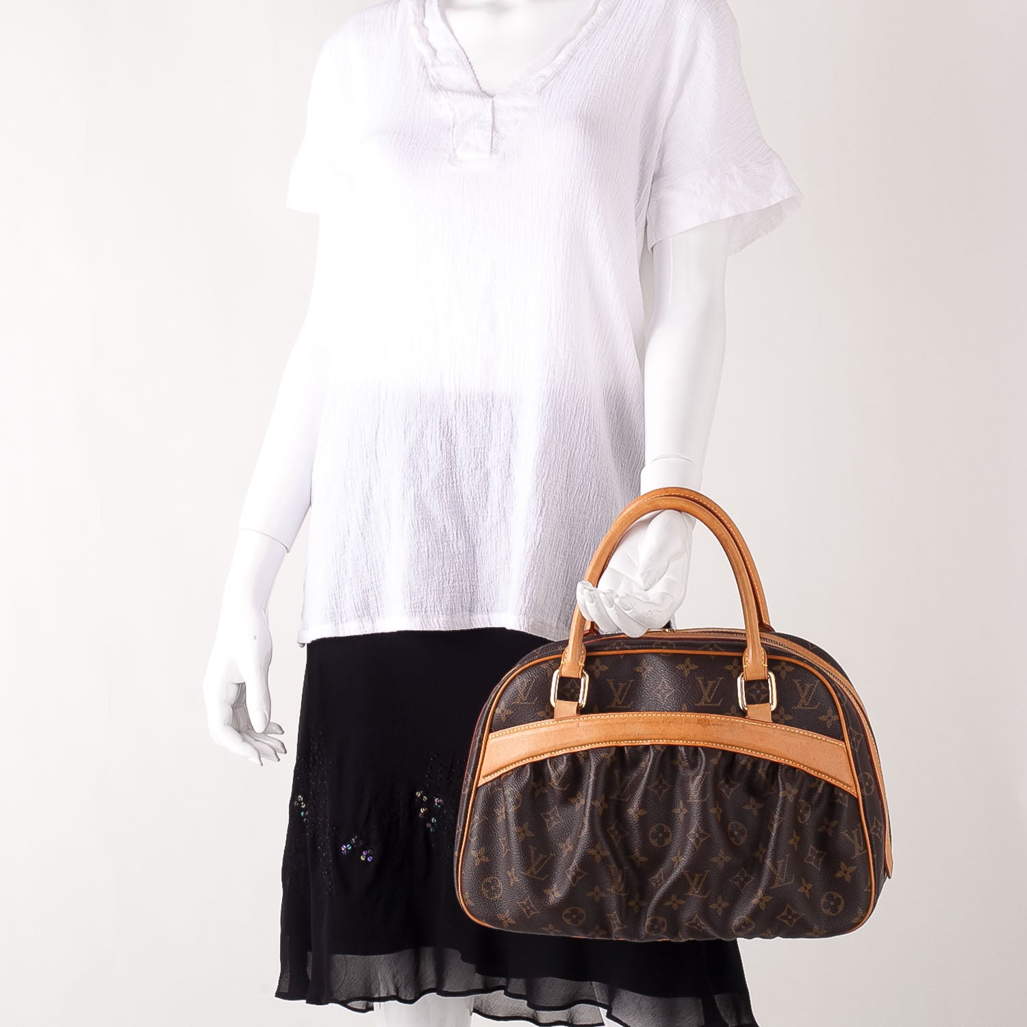Louis Vuitton Monogram Mizi 2 of 8