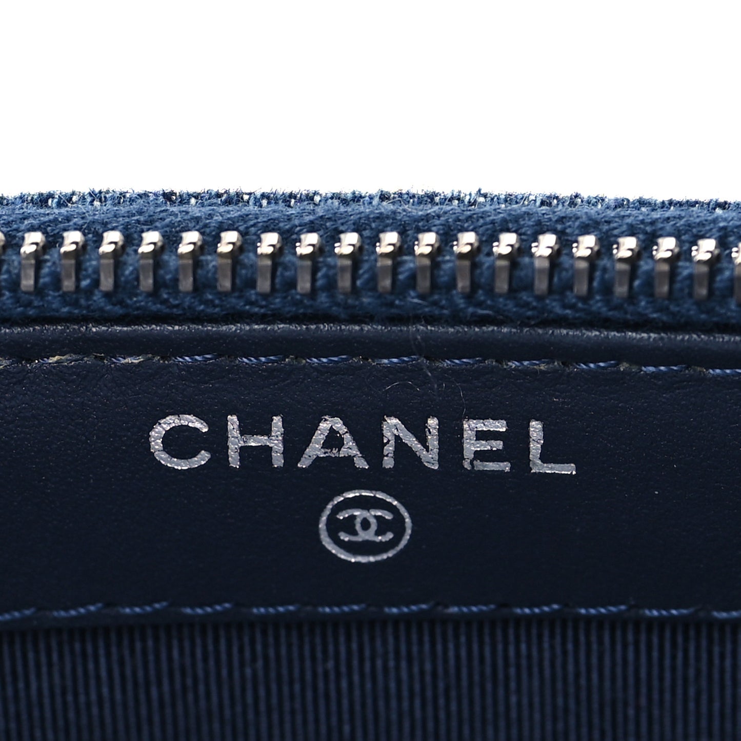 Denim Calfskin Quilted Small Gabrielle Clutch With Chain Blue