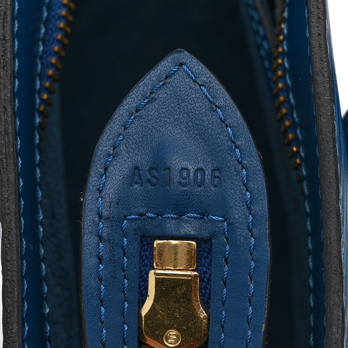 Epi Saint Jacques PM Long Straps Toledo