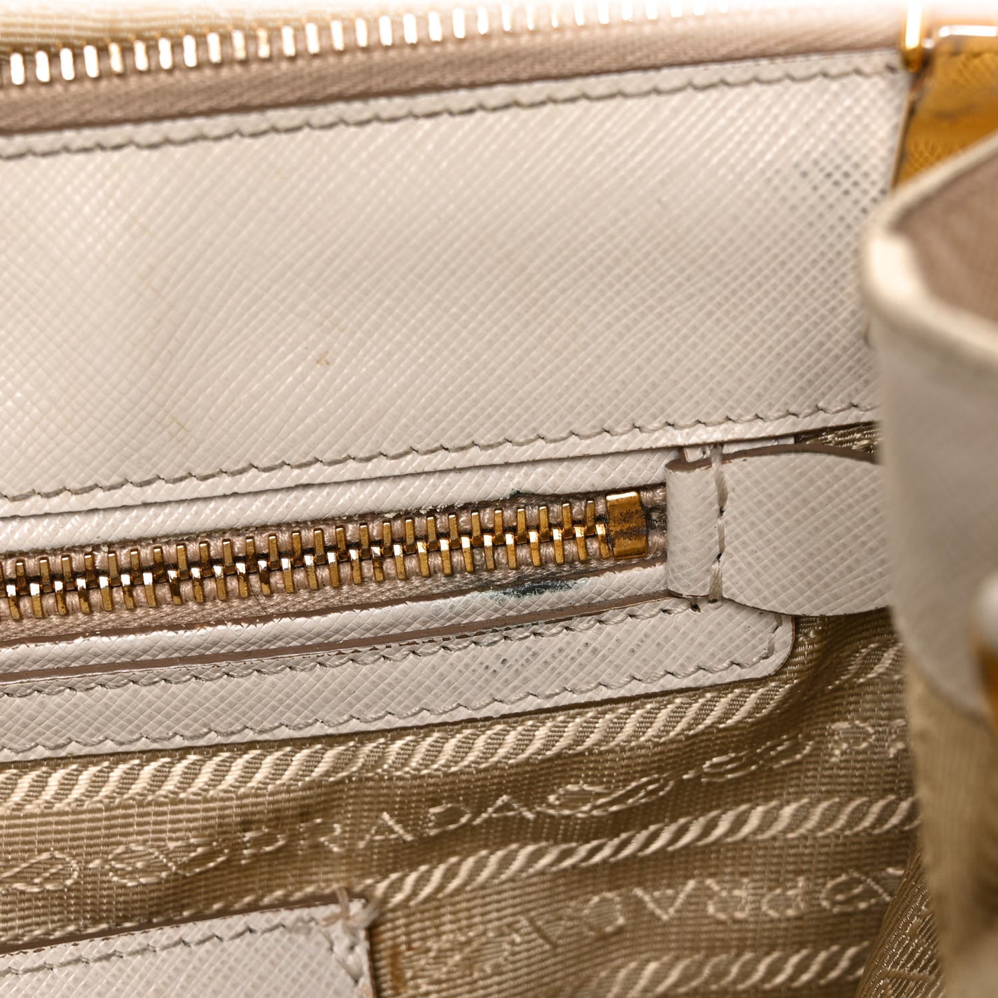 Saffiano Lux Colorblock Medium Galleria Double Zip Tote Pomice Talco
