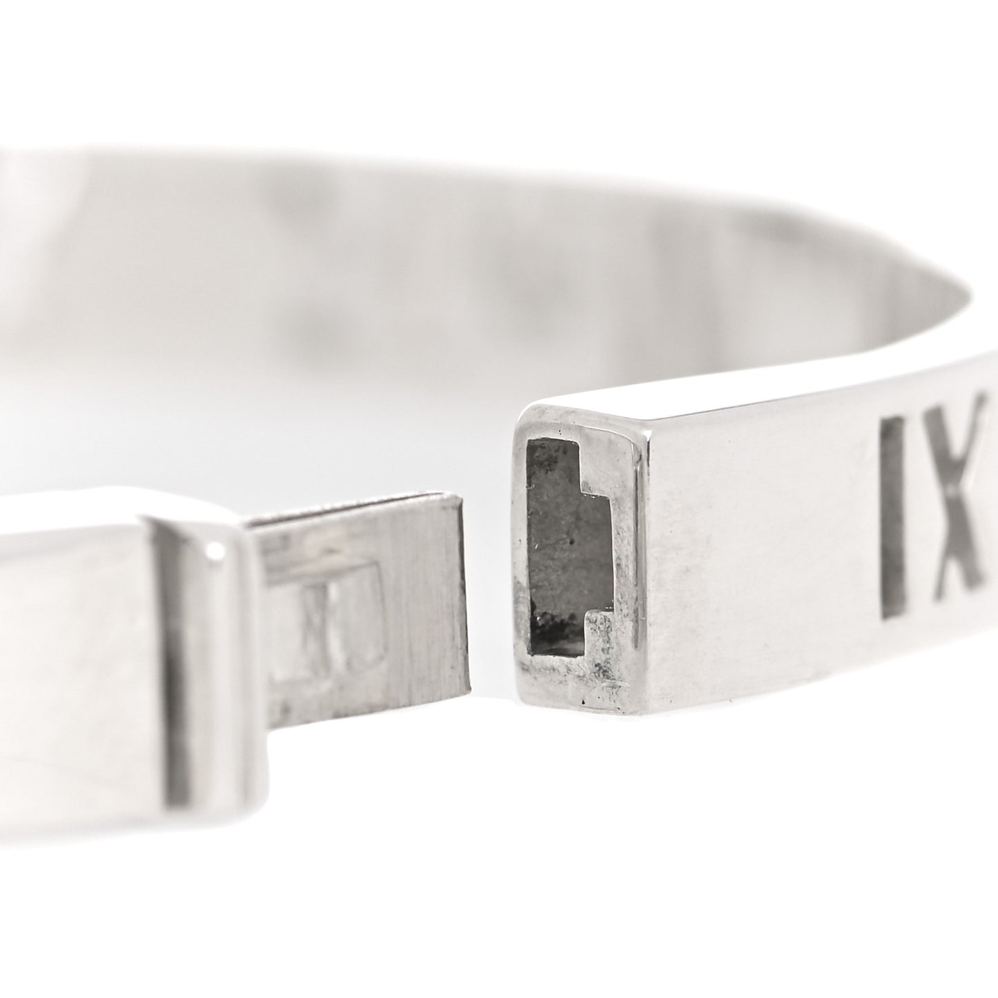 Sterling Silver Atlas Pierced Hinged Bangle Bracelet