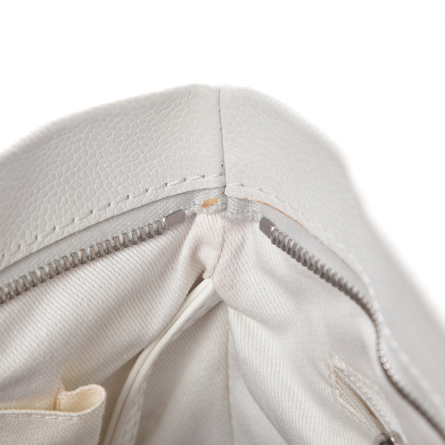 Caviar Large CC Tuck Tote Ivory