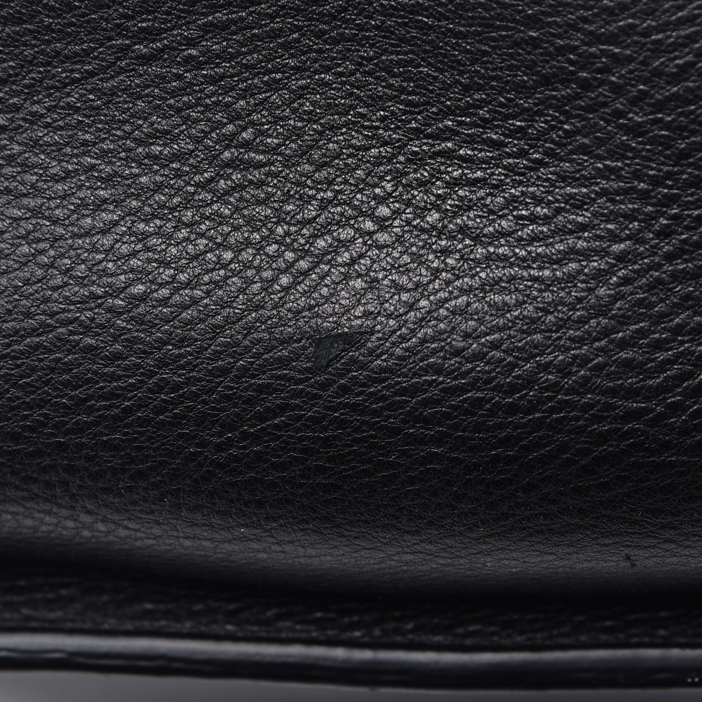 Supple Calfskin Medium Phantom Luggage Black