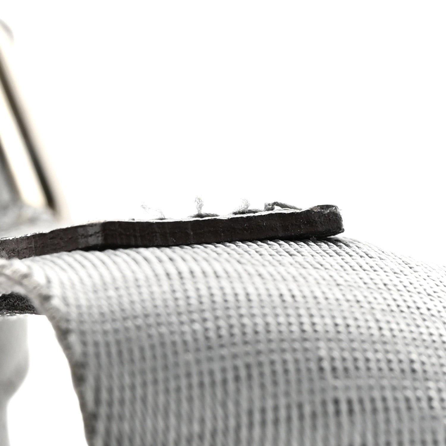 Louis Vuitton Taiga Roman PM Messenger Glacier 18 of 19