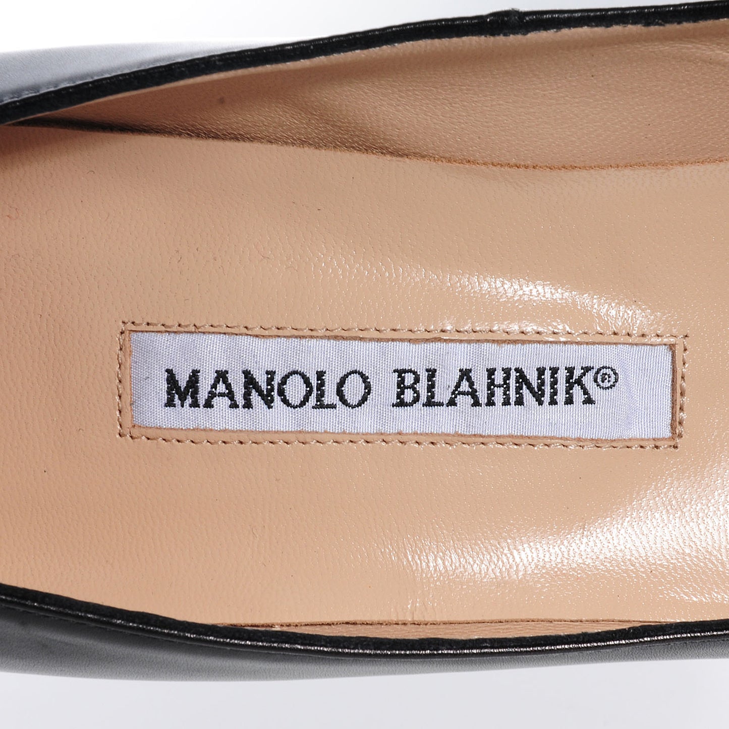 MANOLOBLAHNIKVitelloBeltaStuddedAnkleWrapPump40.5NeroBlack