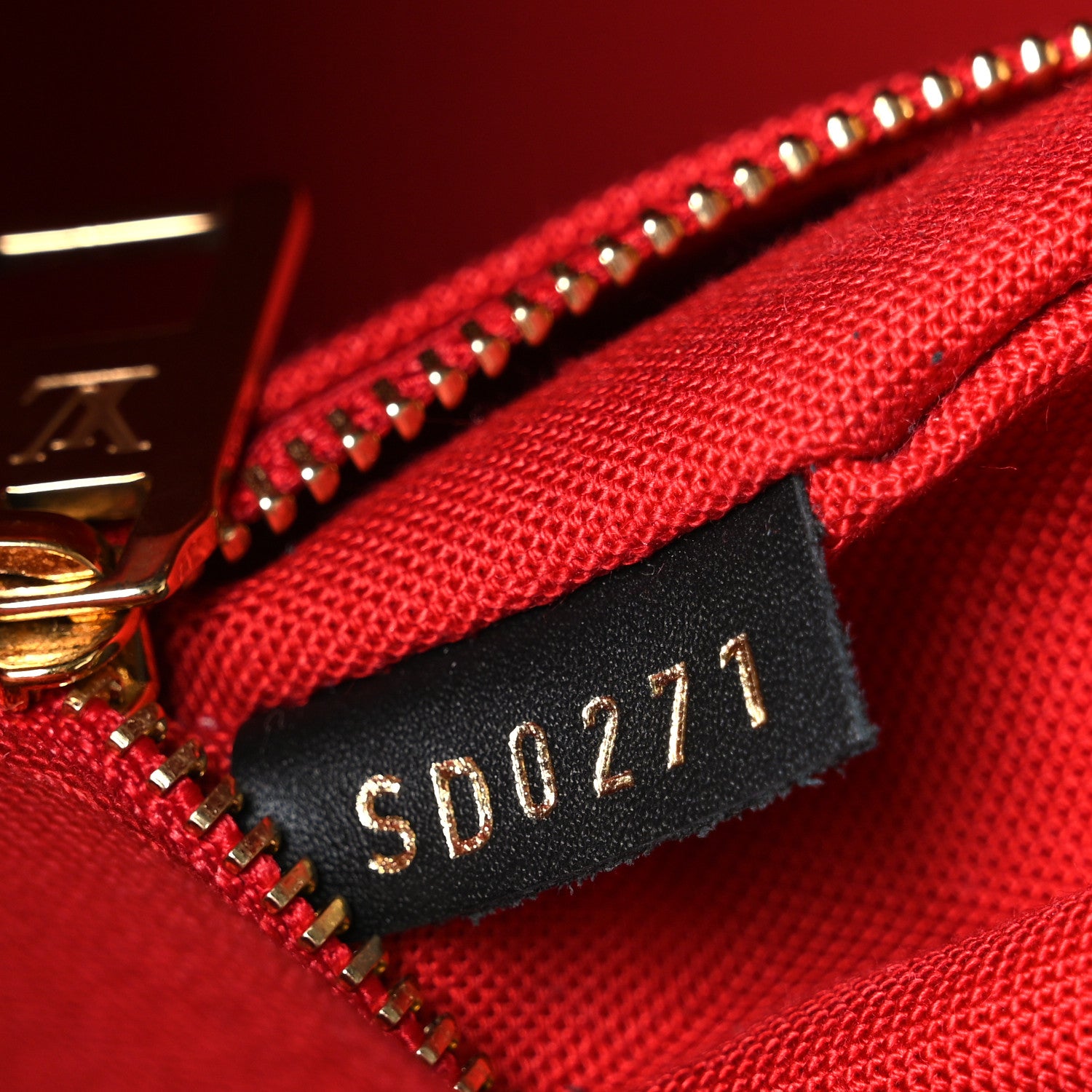 Louis Vuitton Reverse Monogram Giant Onthego MM 6 of 9