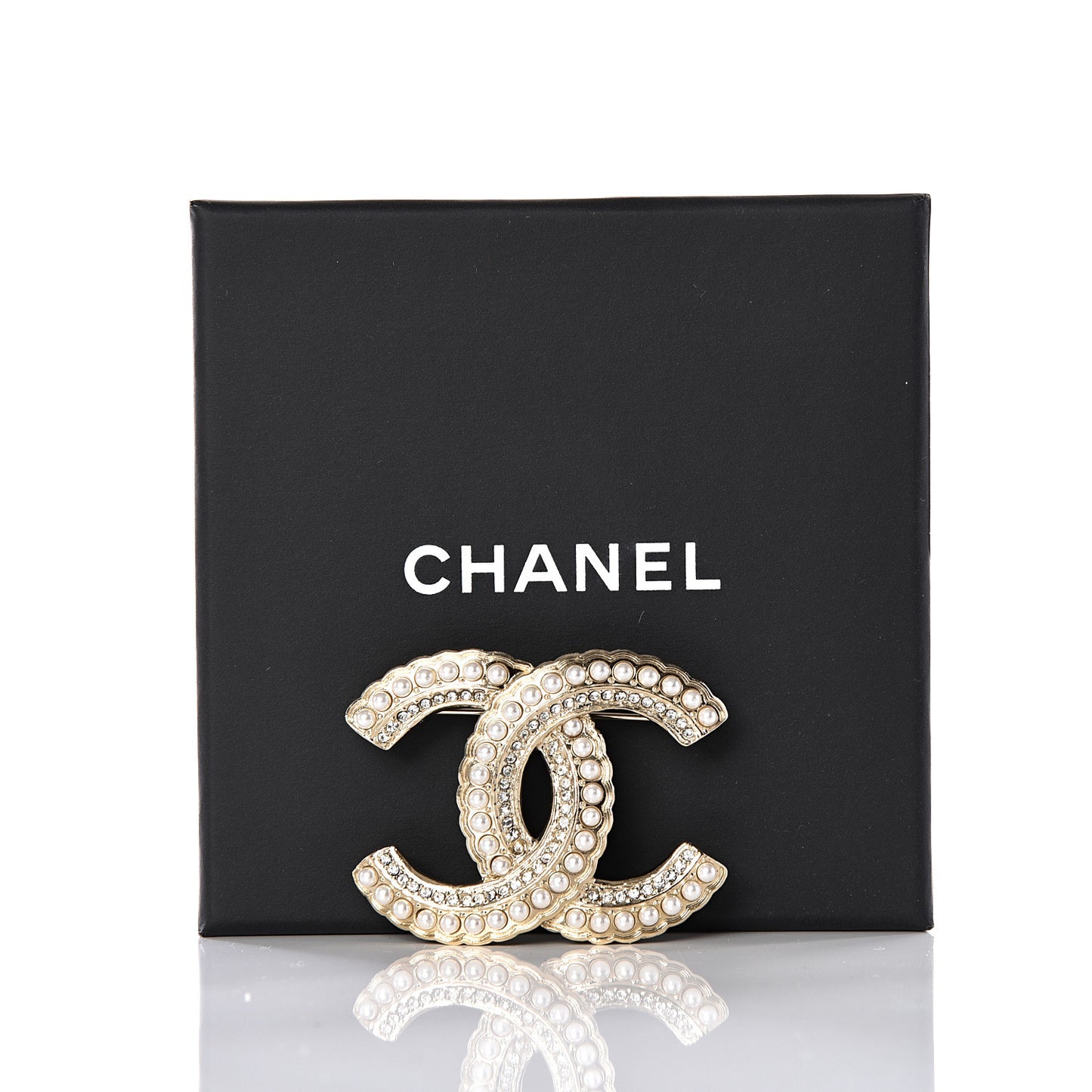Pearl Crystal Queen of France CC Brooch Gold