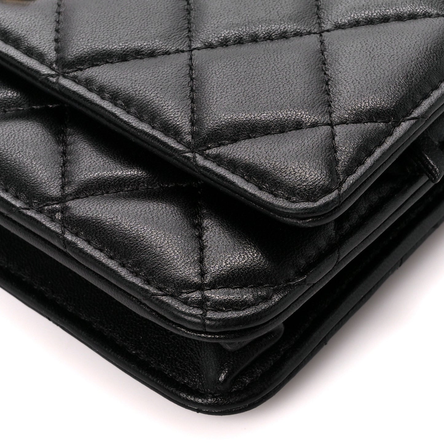 Lambskin Quilted CC Pearl Crush Wallet on Chain WOC Black