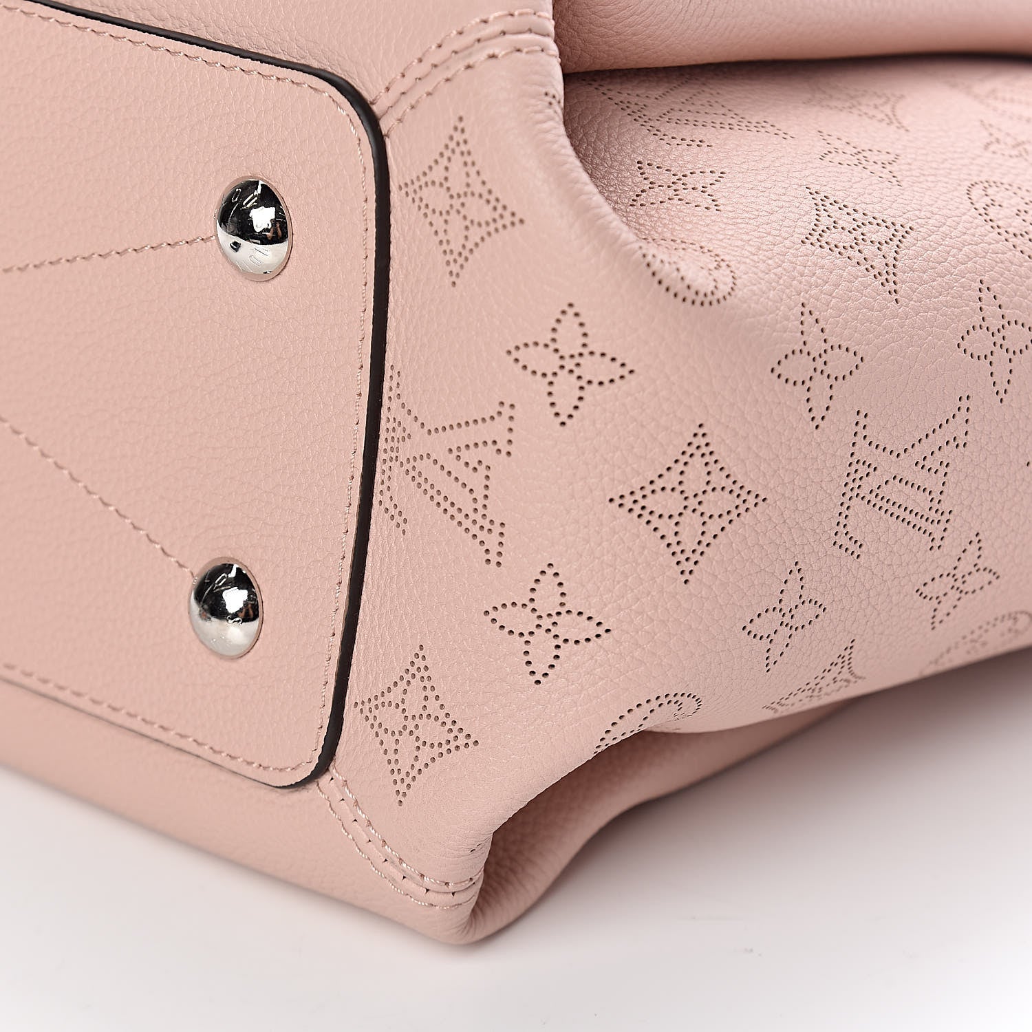 Louis Vuitton Mahina Haumea Magnolia 9 of 14