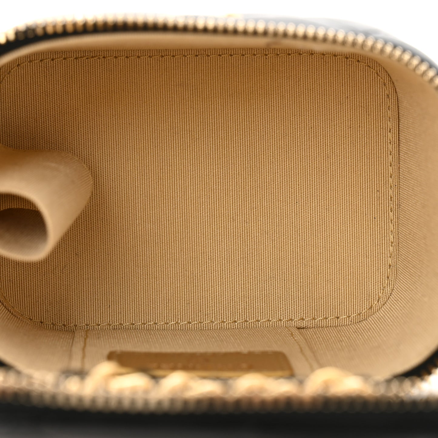 Lambskin Quilted Mini Pearl Crush Vanity Case With Chain Black