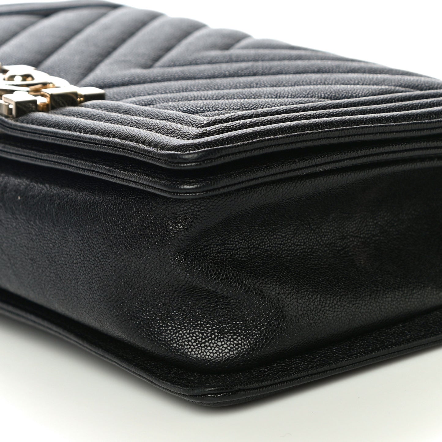 Caviar Chevron Quilted Medium Boy Flap Black