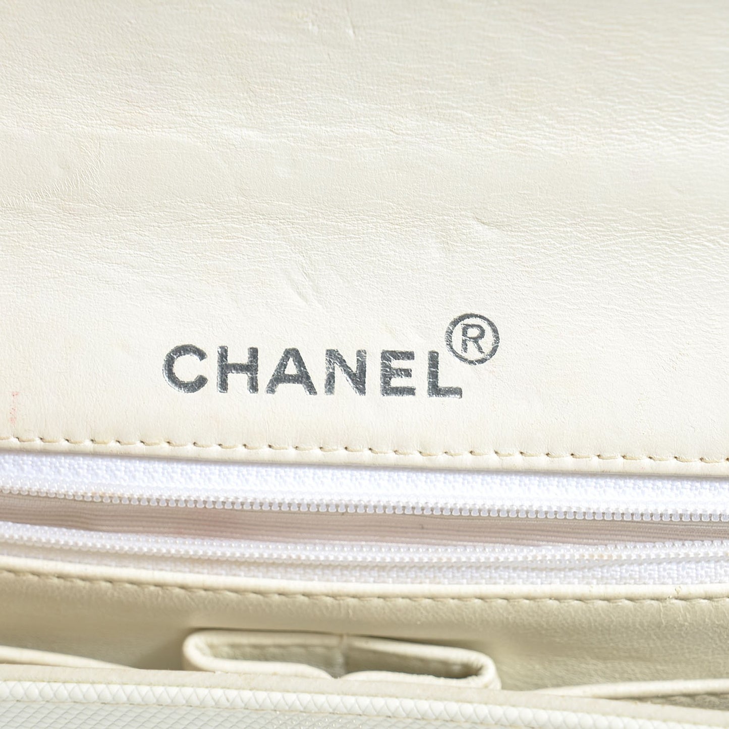 Lizard Quilted Small Flap White