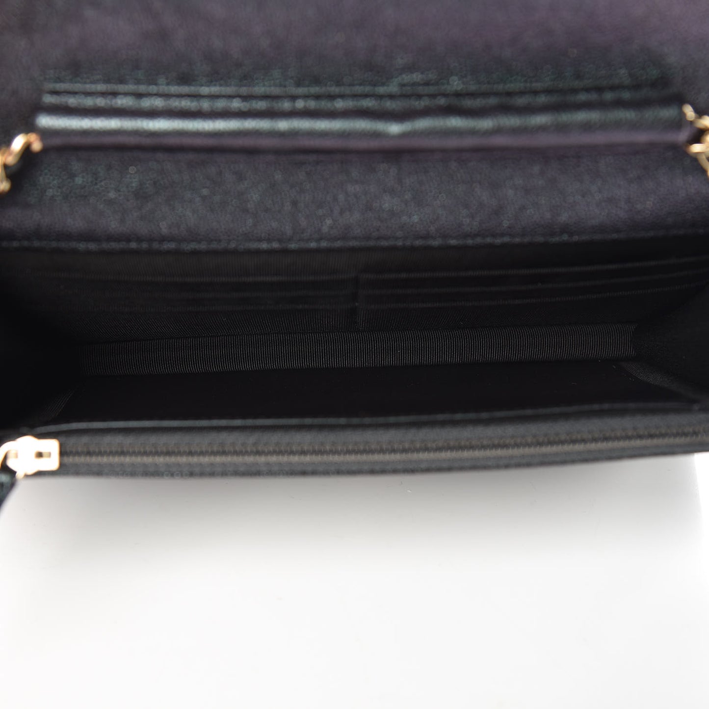 Iridescent Caviar Quilted Wallet On Chain WOC Black