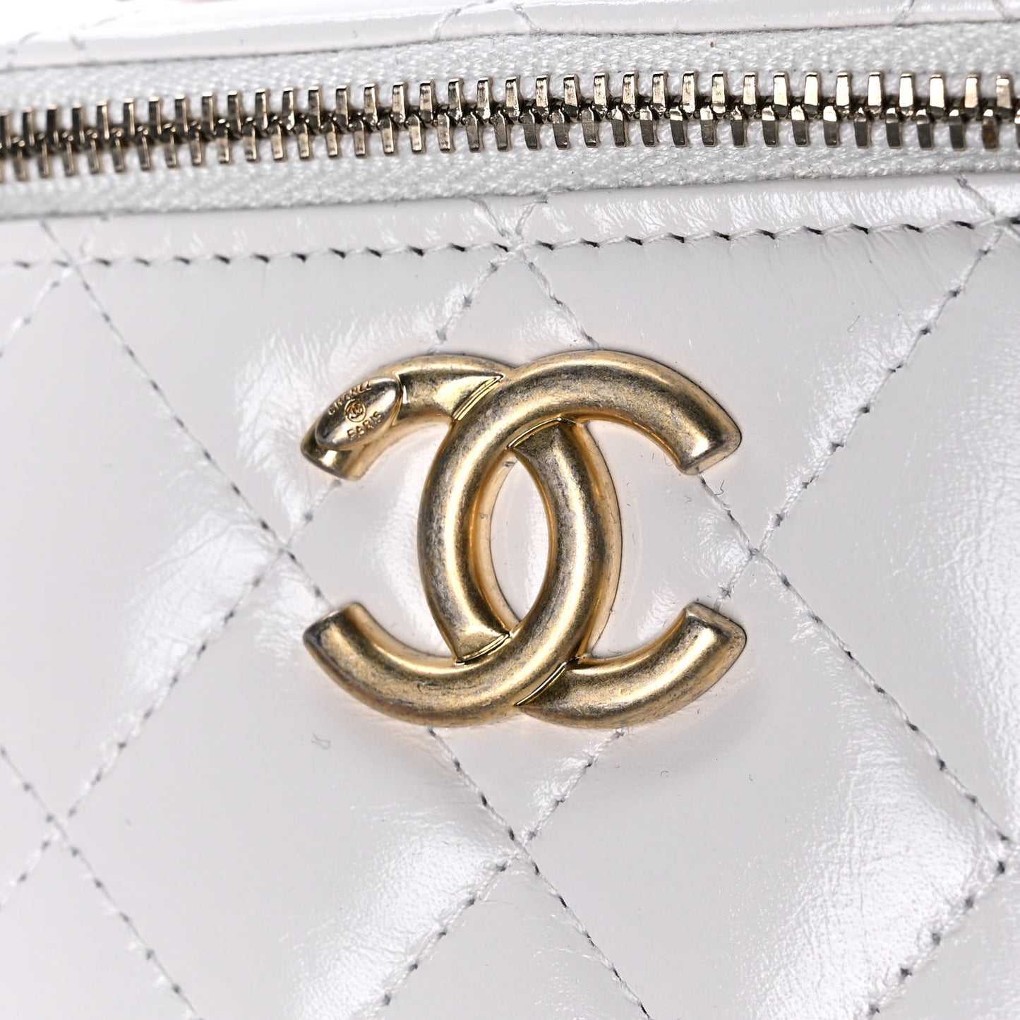 Calfskin Quilted Mini Perfect Fit Vanity Case With Chain White