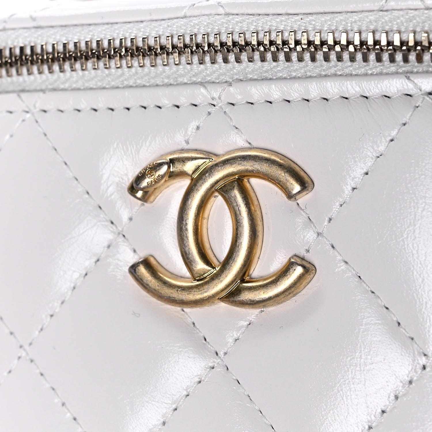 Chanel Calfskin Quilted Mini Perfect Fit Vanity Case With Chain White 13 of 15