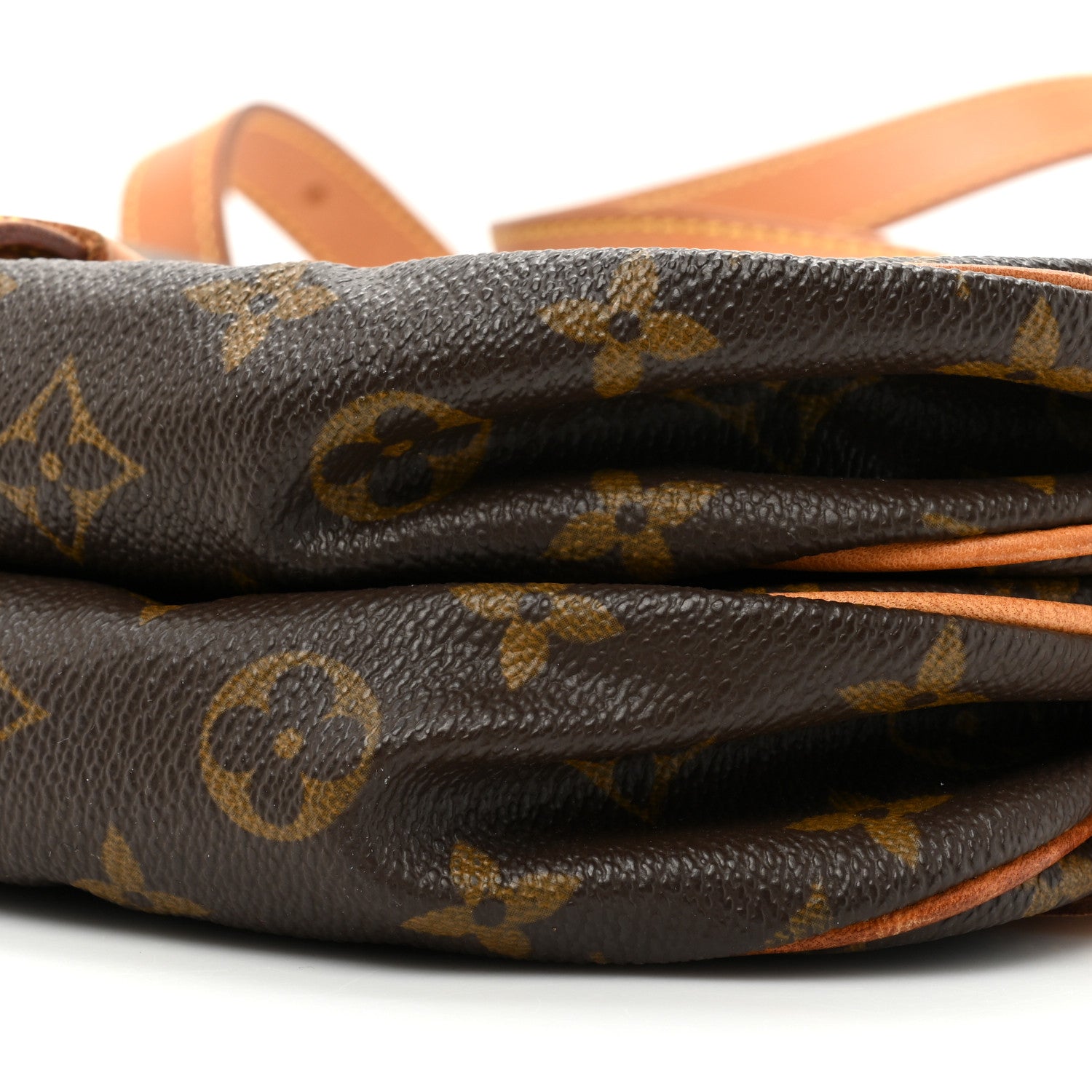 Louis Vuitton Monogram Saumur 30 8 of 18