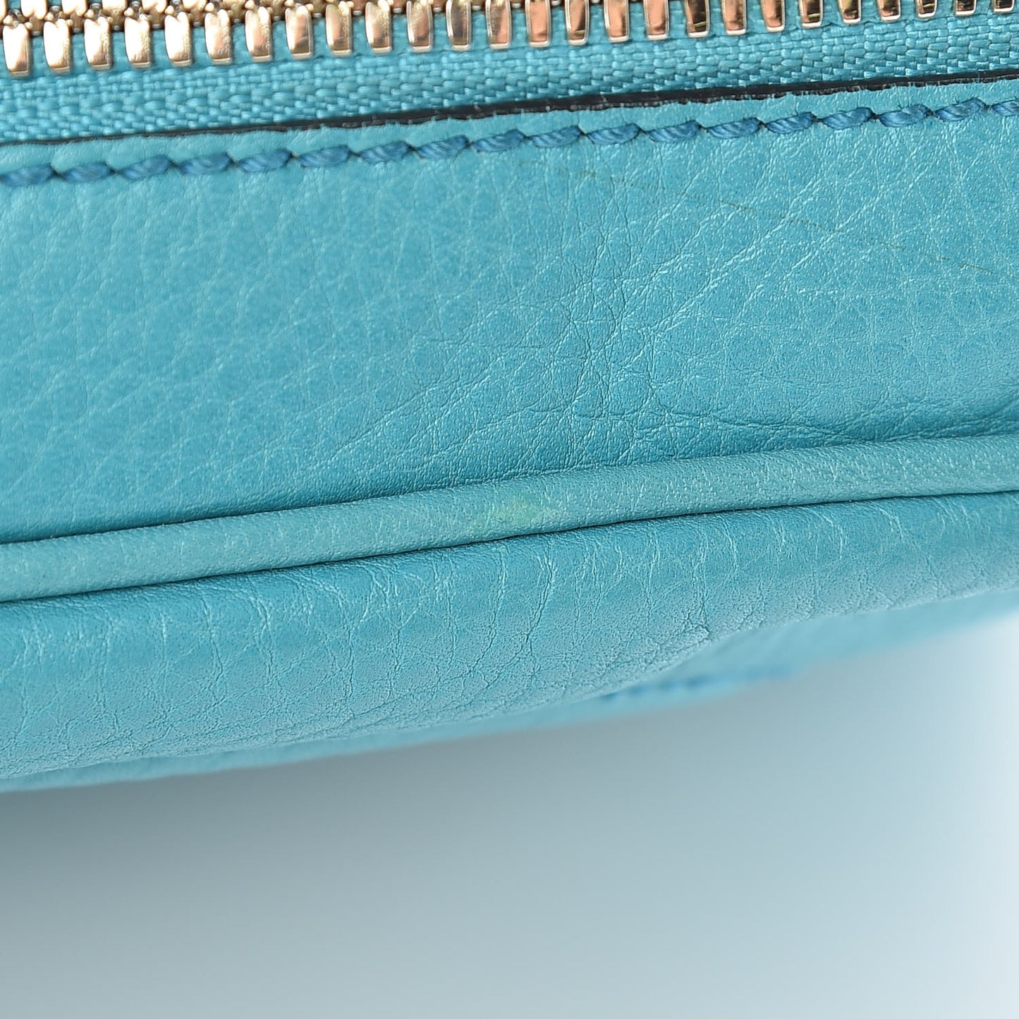 Pebbled Calfskin Small Soho Disco Bag Deep Cobalt