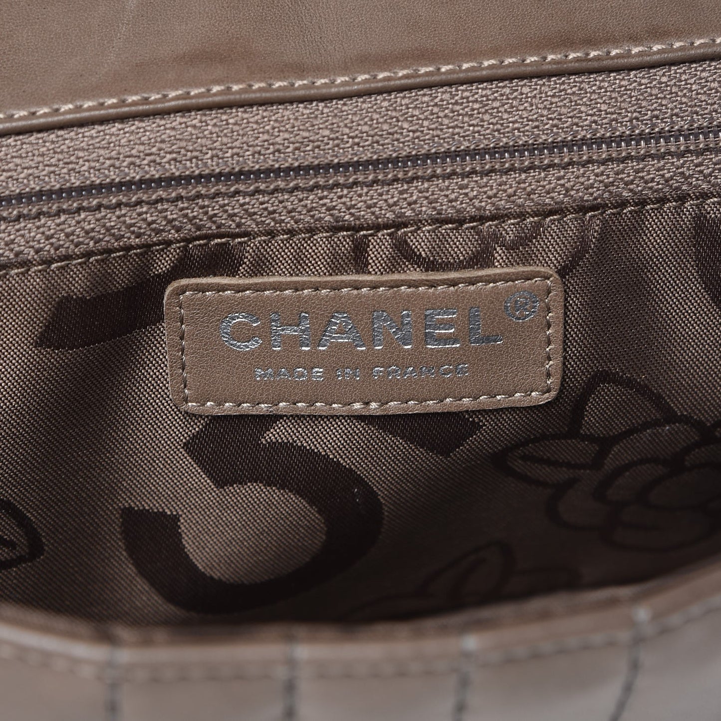 Lambskin Vertical Quilted East West Flap Brown