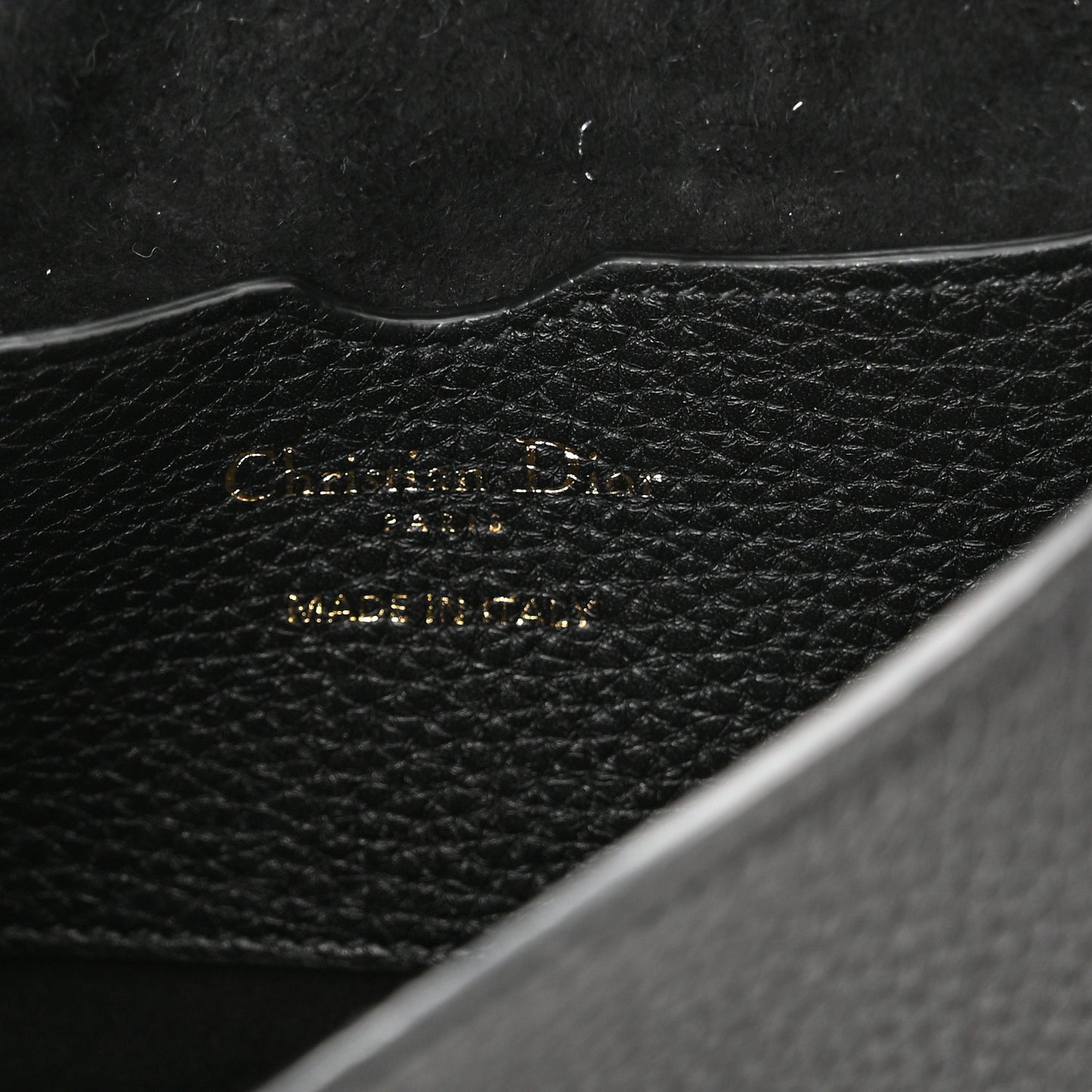 Grained Calfskin Medium Bobby Flap Black