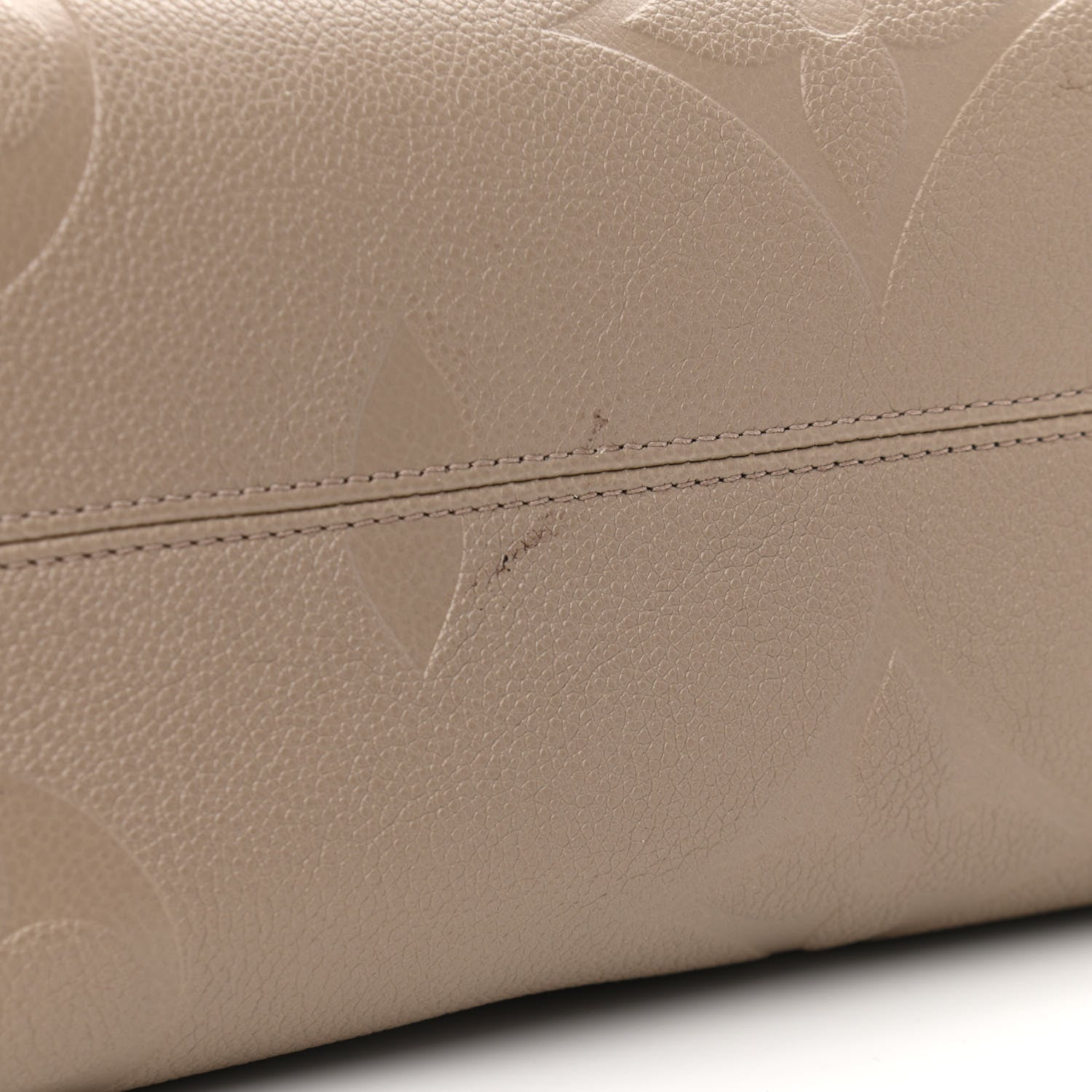 Louis Vuitton Empreinte Monogram Giant Onthego MM Tourterelle 9 of 12