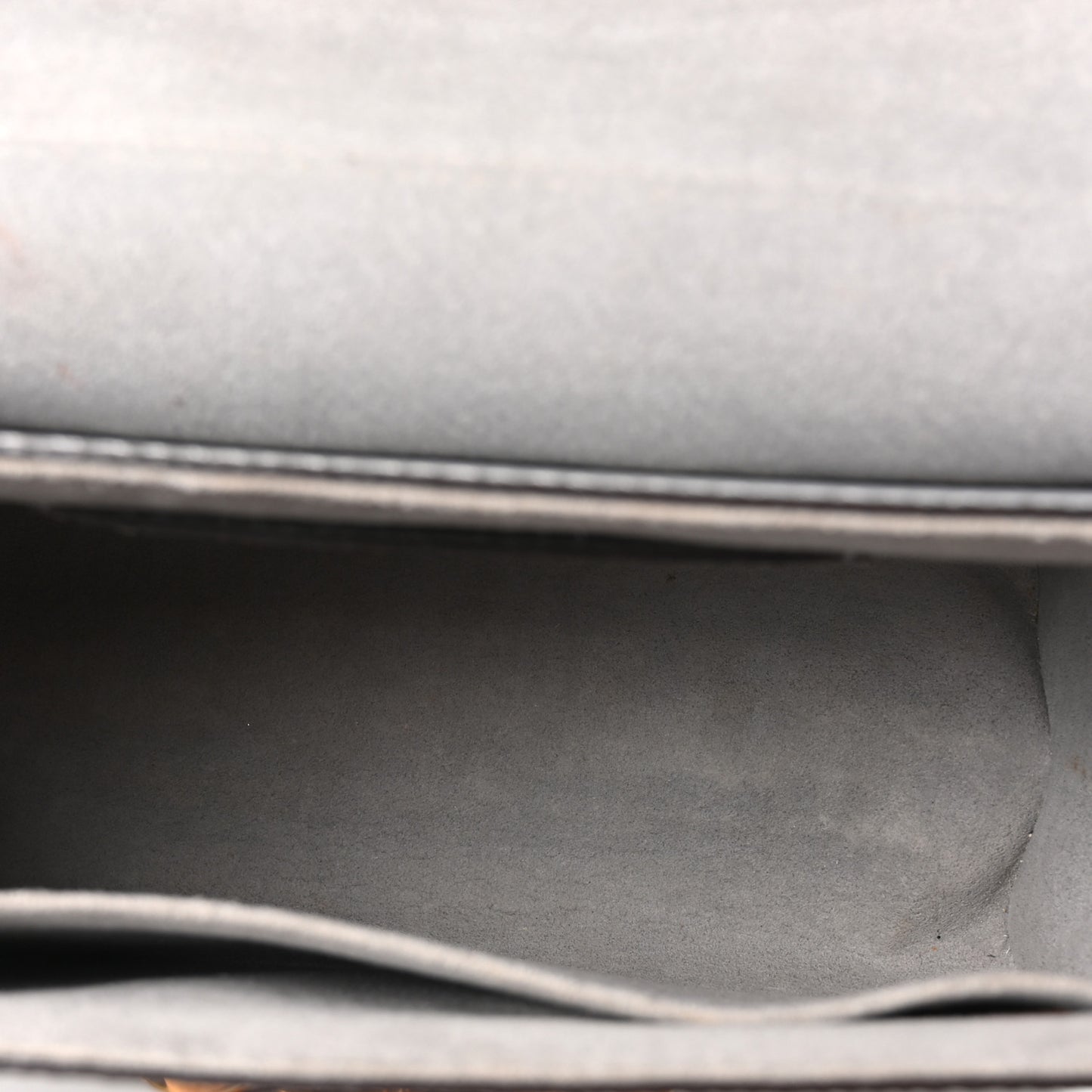 Epi Twist Shoulder Bag MM Etain