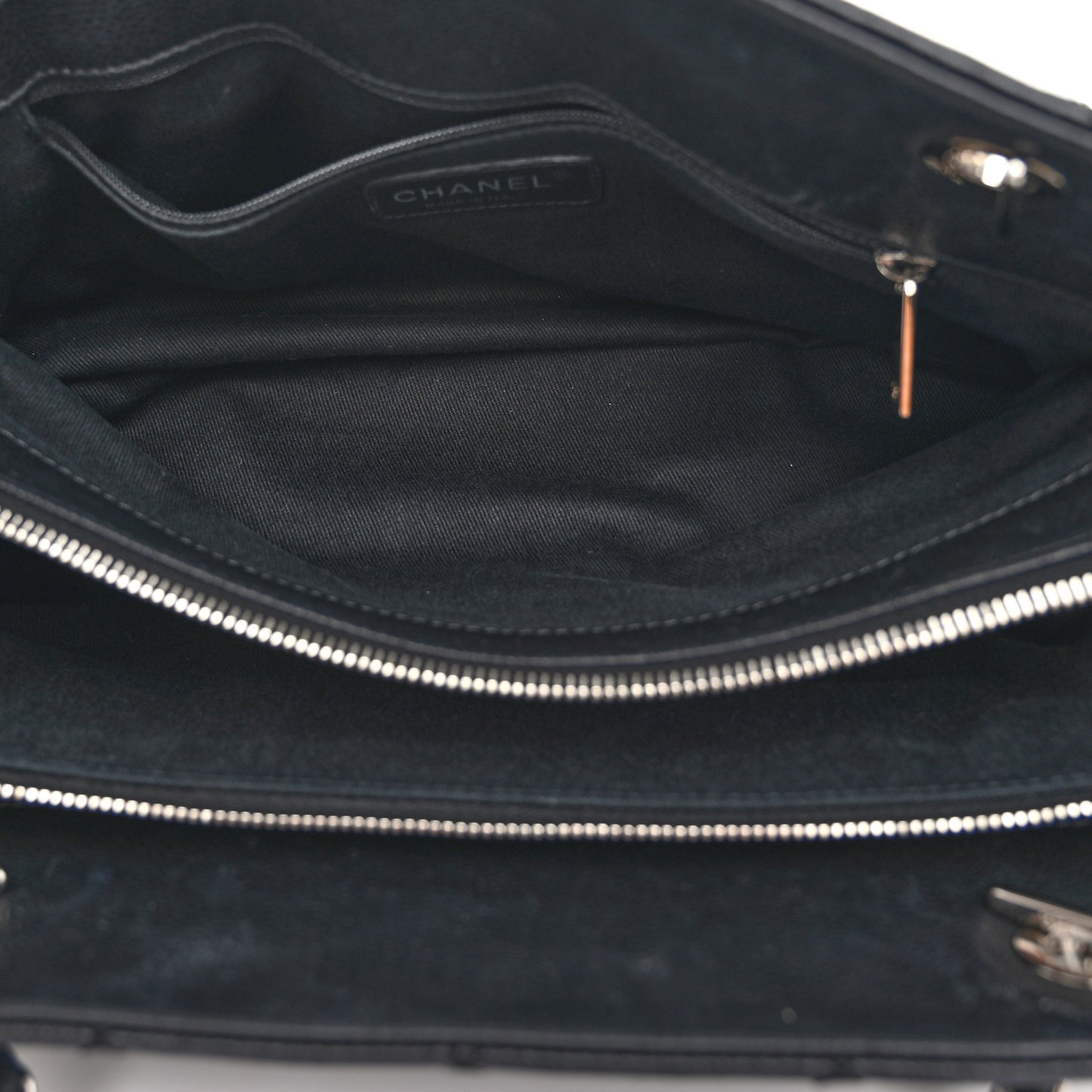 Caviar Quilted CC Timeless Soft Tote Black