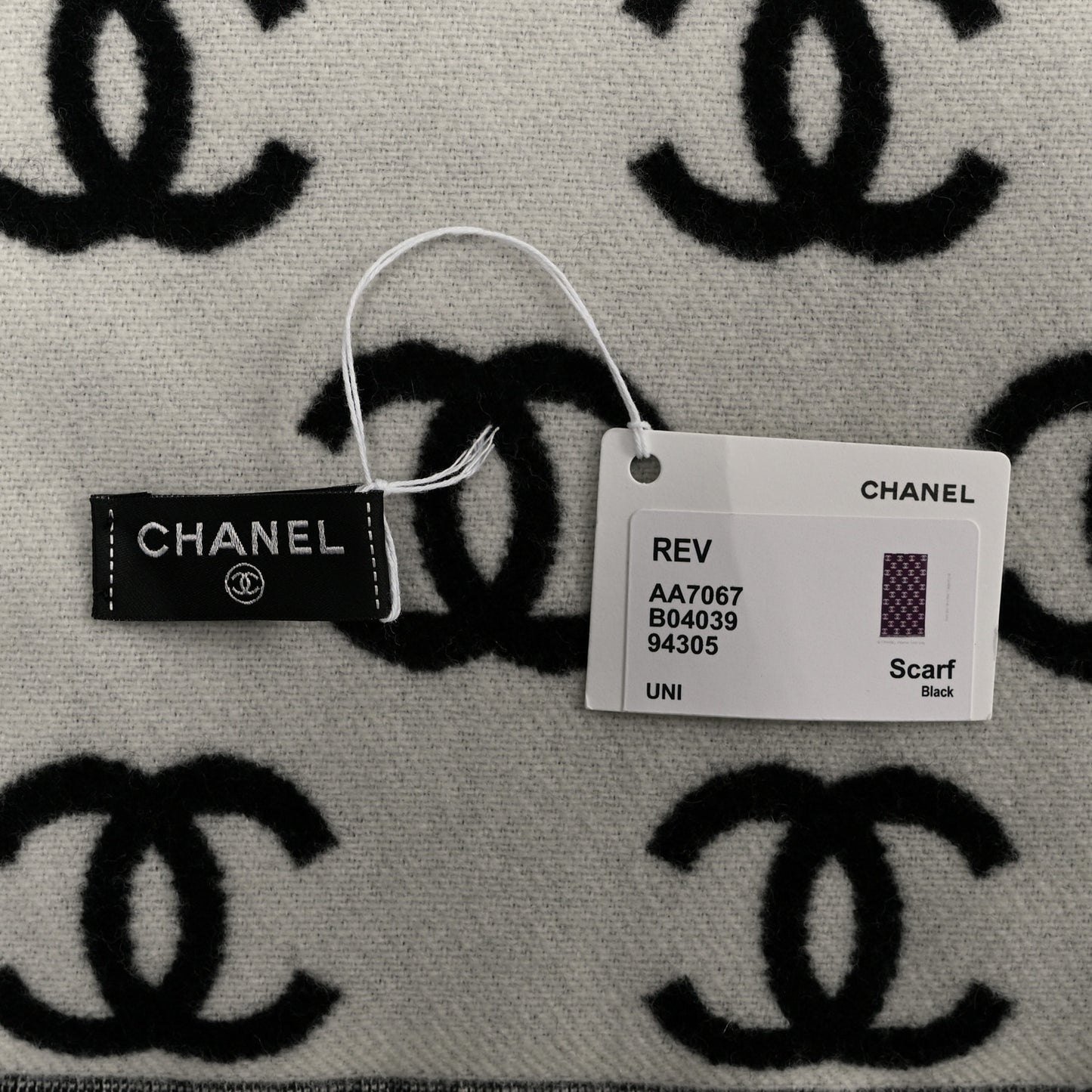 Wool Cashmere CC Scarf Black White