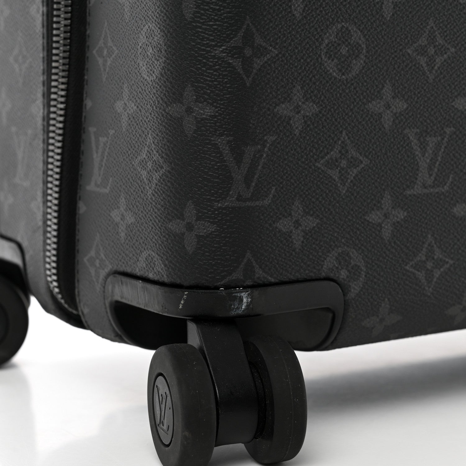 Louis Vuitton Monogram Eclipse Horizon 55 19 of 27