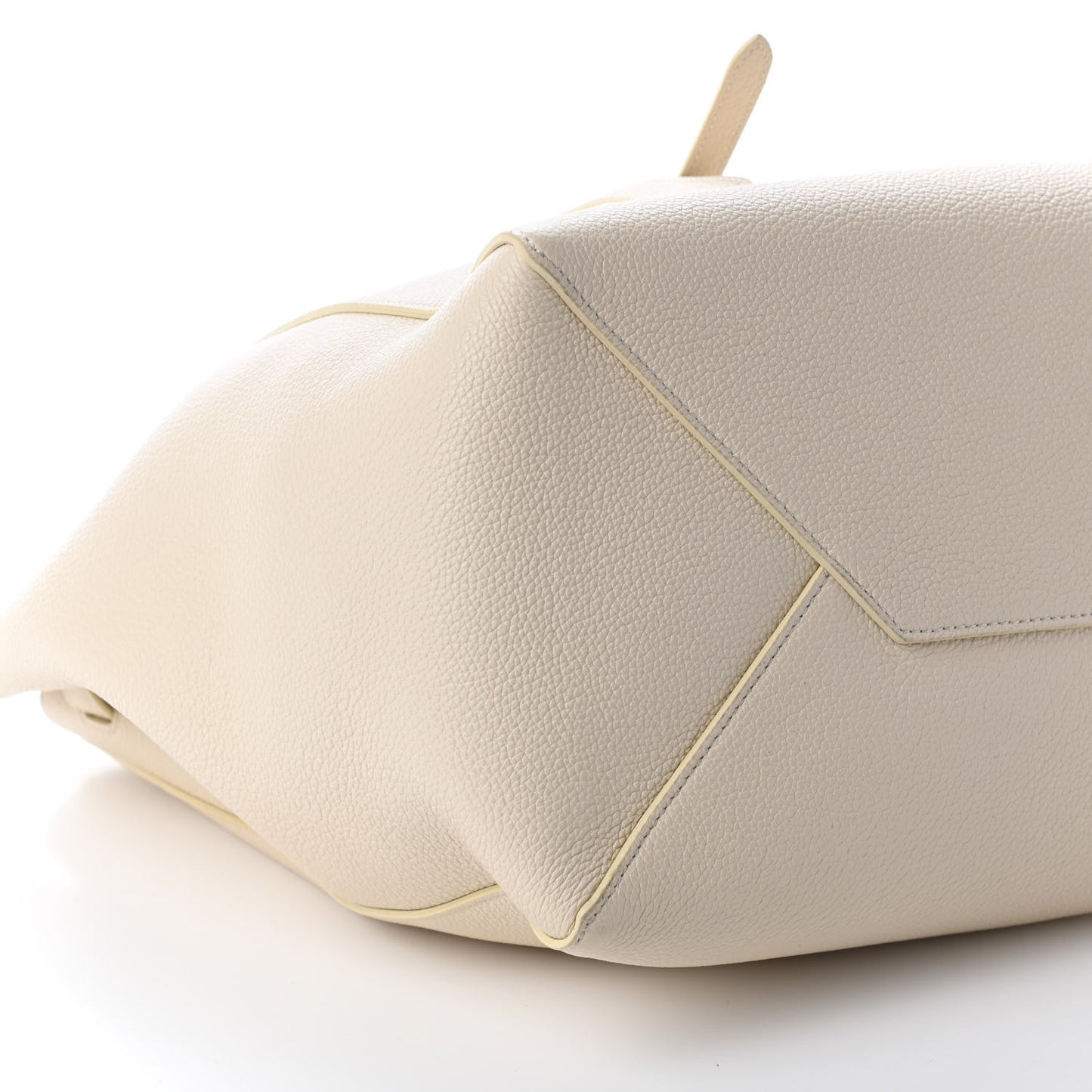 Soft Grained Calfskin Small Belt Cabas Phantom Vanilla