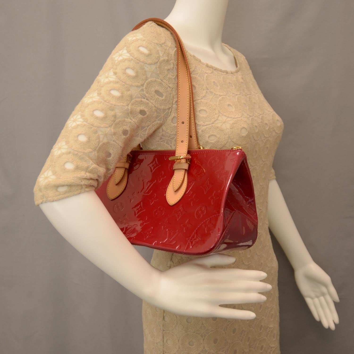 Louis Vuitton Vernis Rosewood Ave Pomme D'Amour 2 of 7