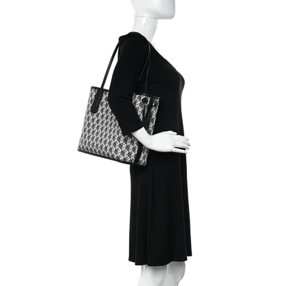 MCM Visetos Small Liz Reversible Shopper Tote Black 2 of 19