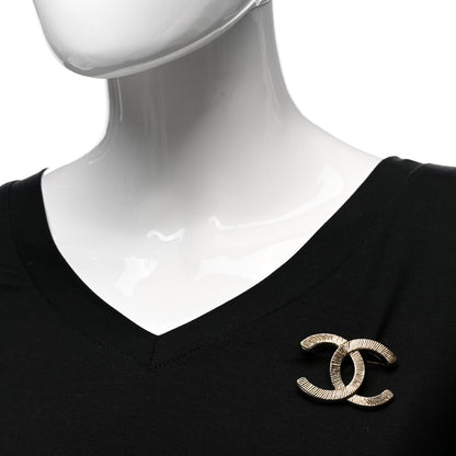 Chanel Metal CC Brooch Gold 2 of 5