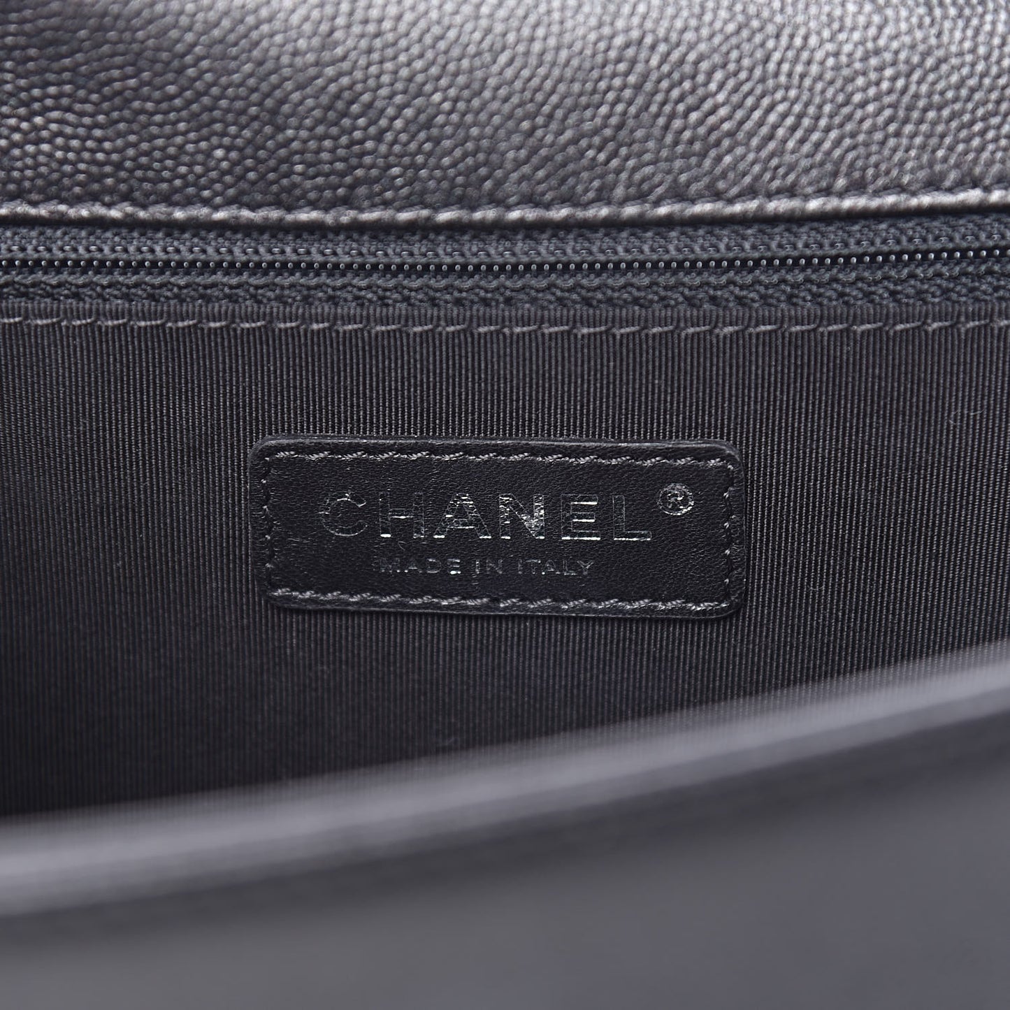 Caviar Quilted New Medium Boy Flap So Black