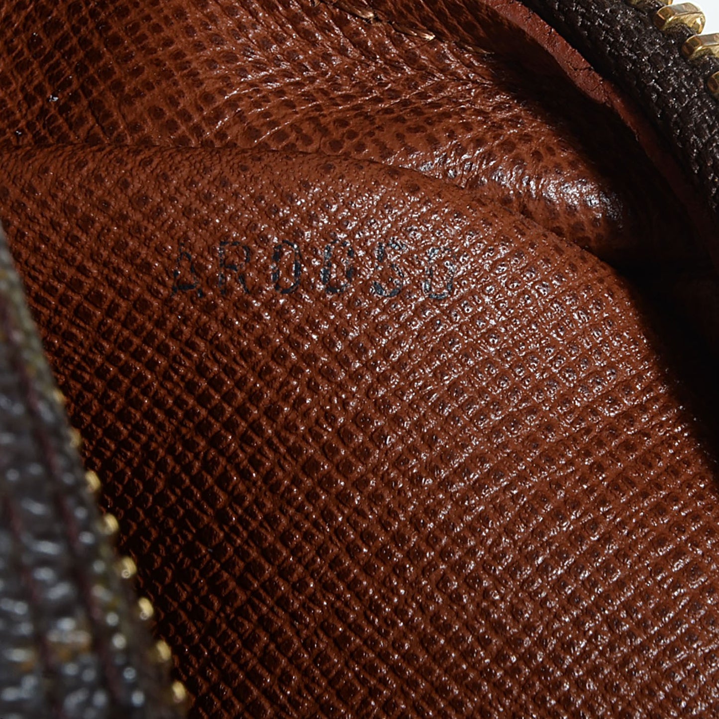 Monogram Amazone