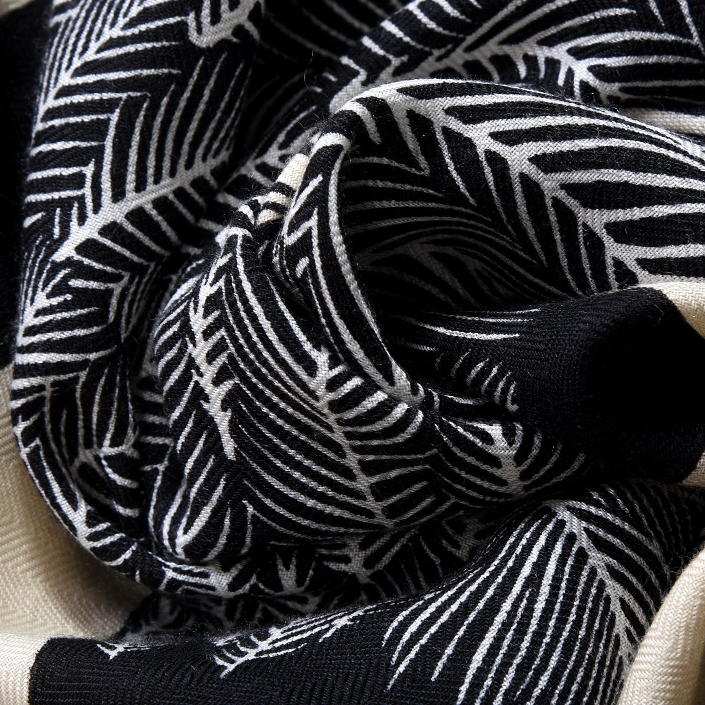 Cashmere Silk Zebra Pegasus Shawl 140 White Black Naturel